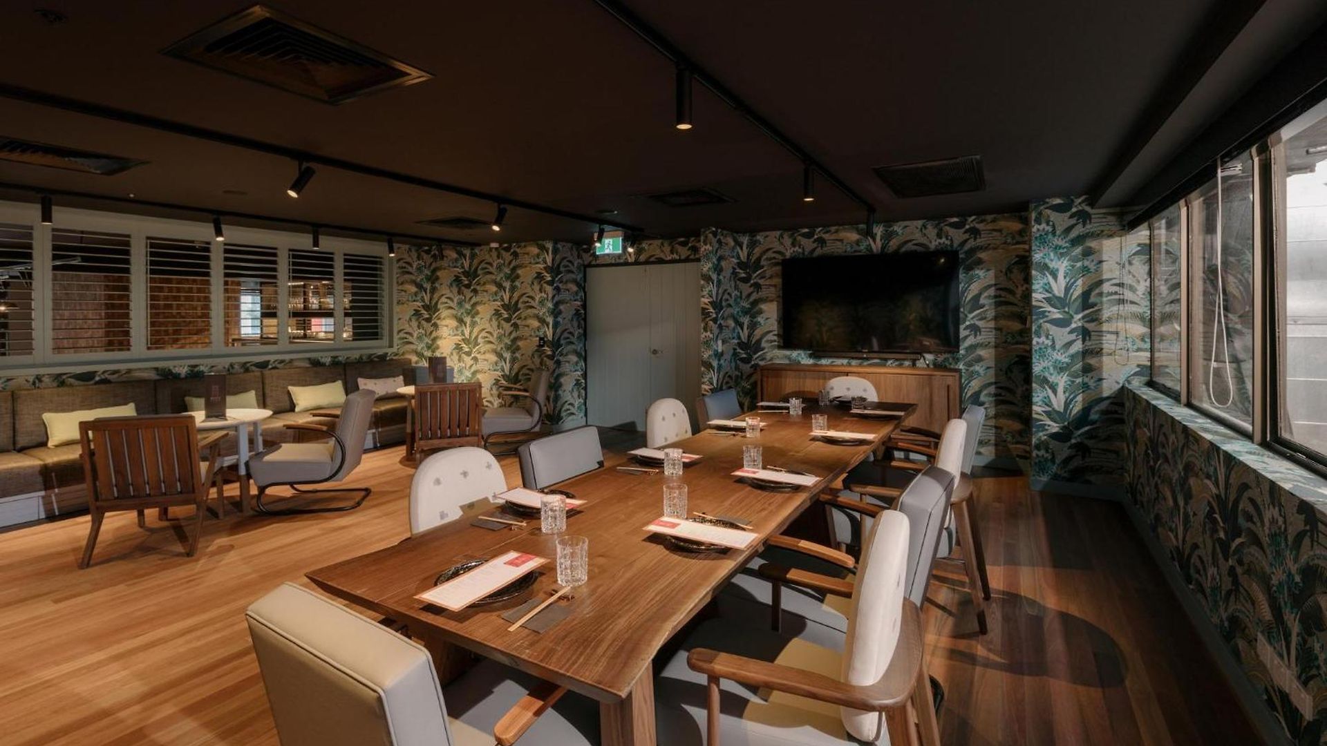 Indigo Centre By Ihg Hotel 5*