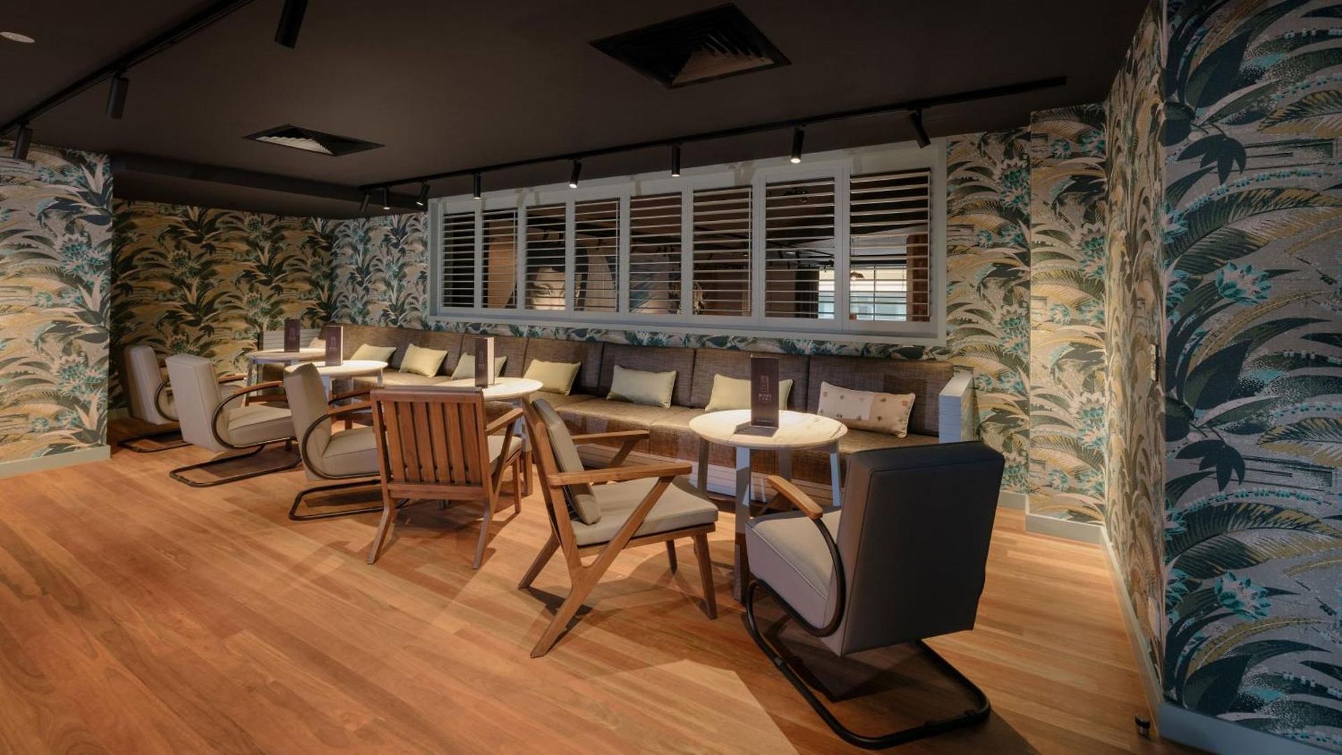 Hotel Indigo Centre By Ihg 5*