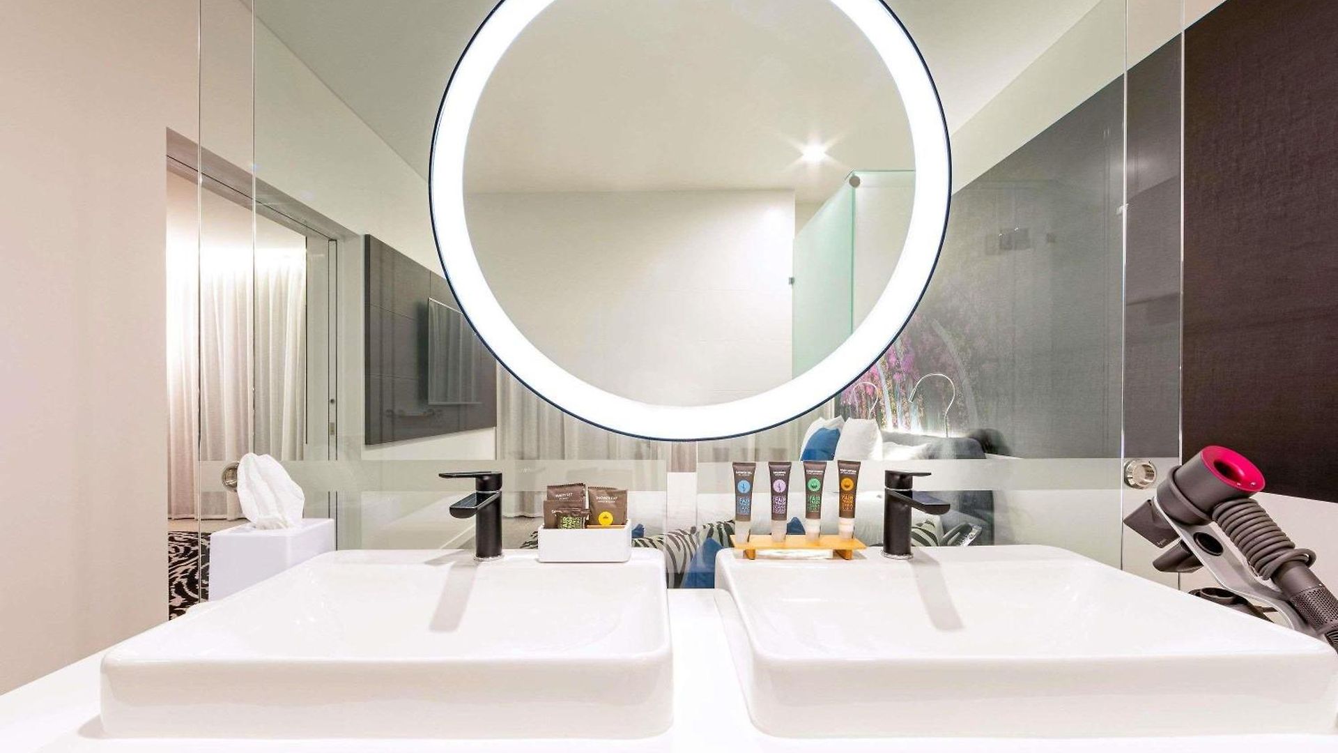 Hotel Novotel South Bank 5*