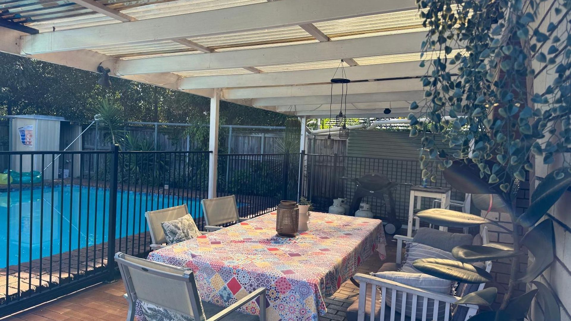 4br Big Family House With Huge Pool