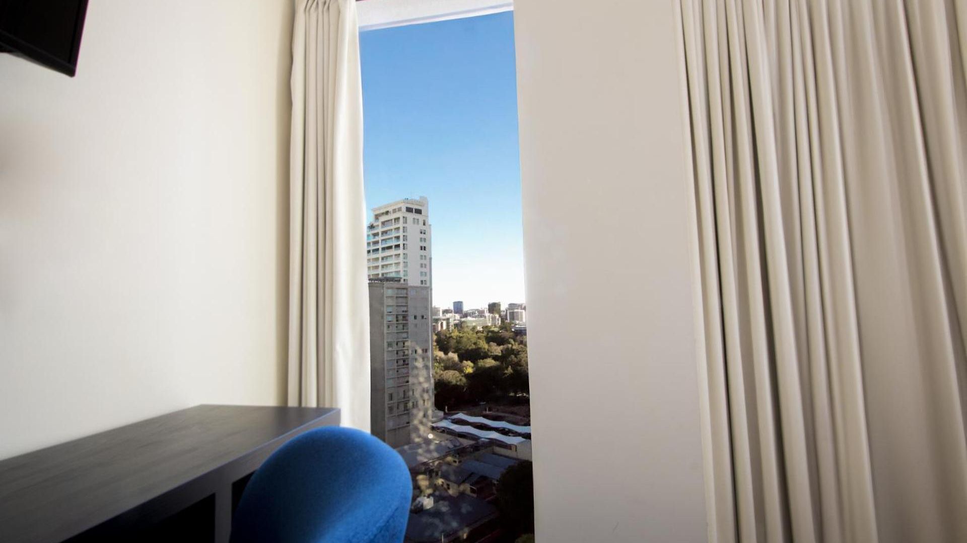 1 Bed Near Eagle Street Inn 3*