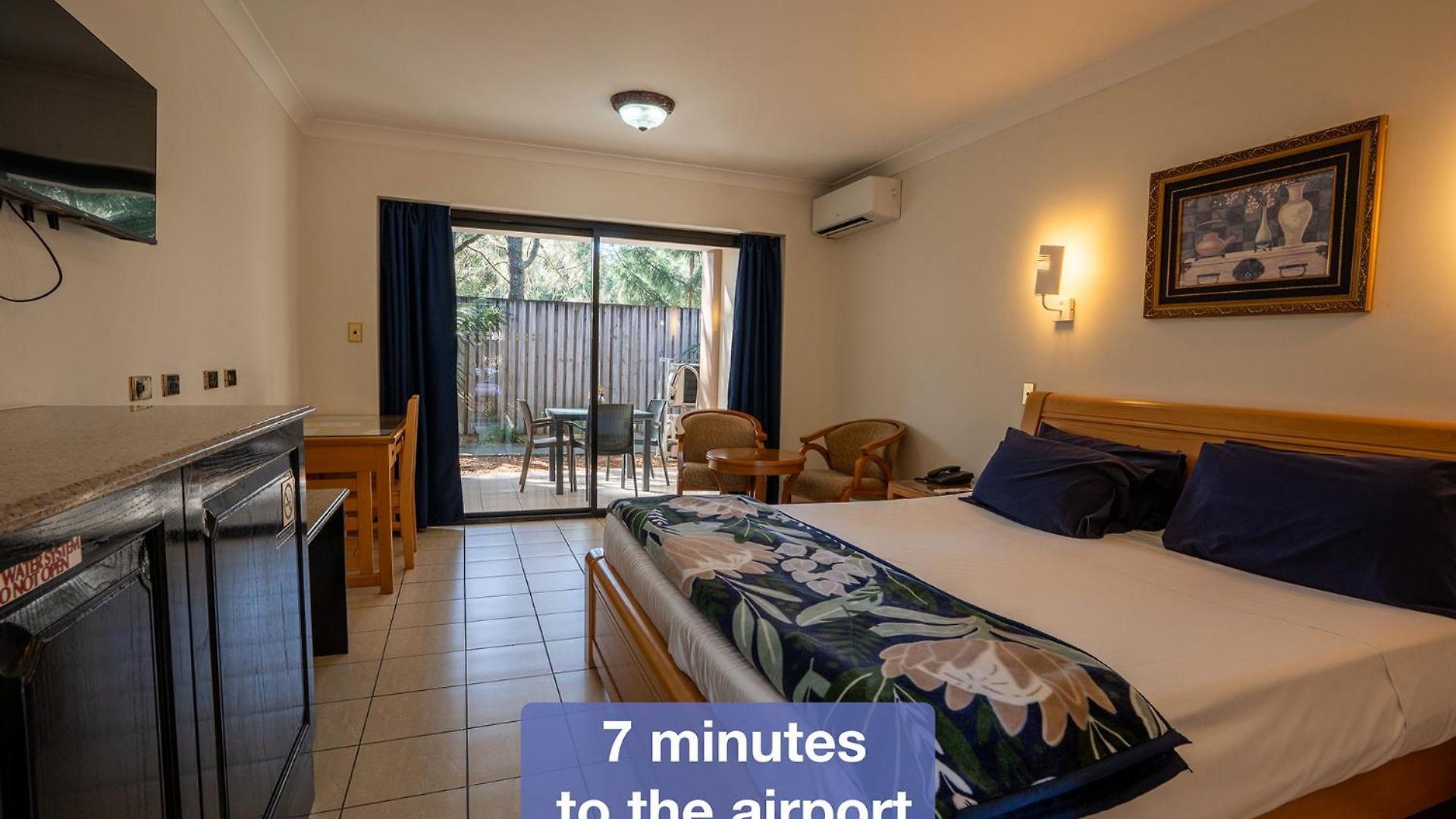 Novena Palms Motel