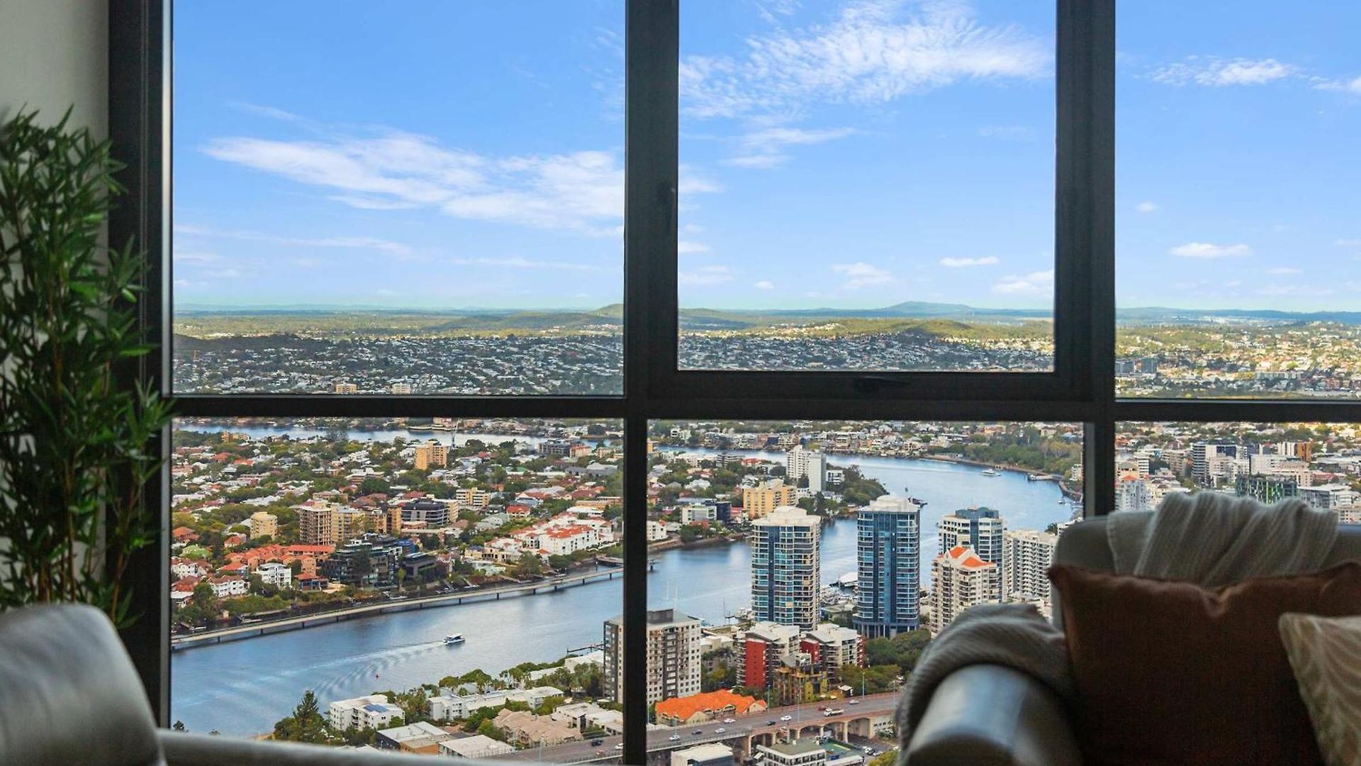 Premium 4 Bedroom Family - Brisbane