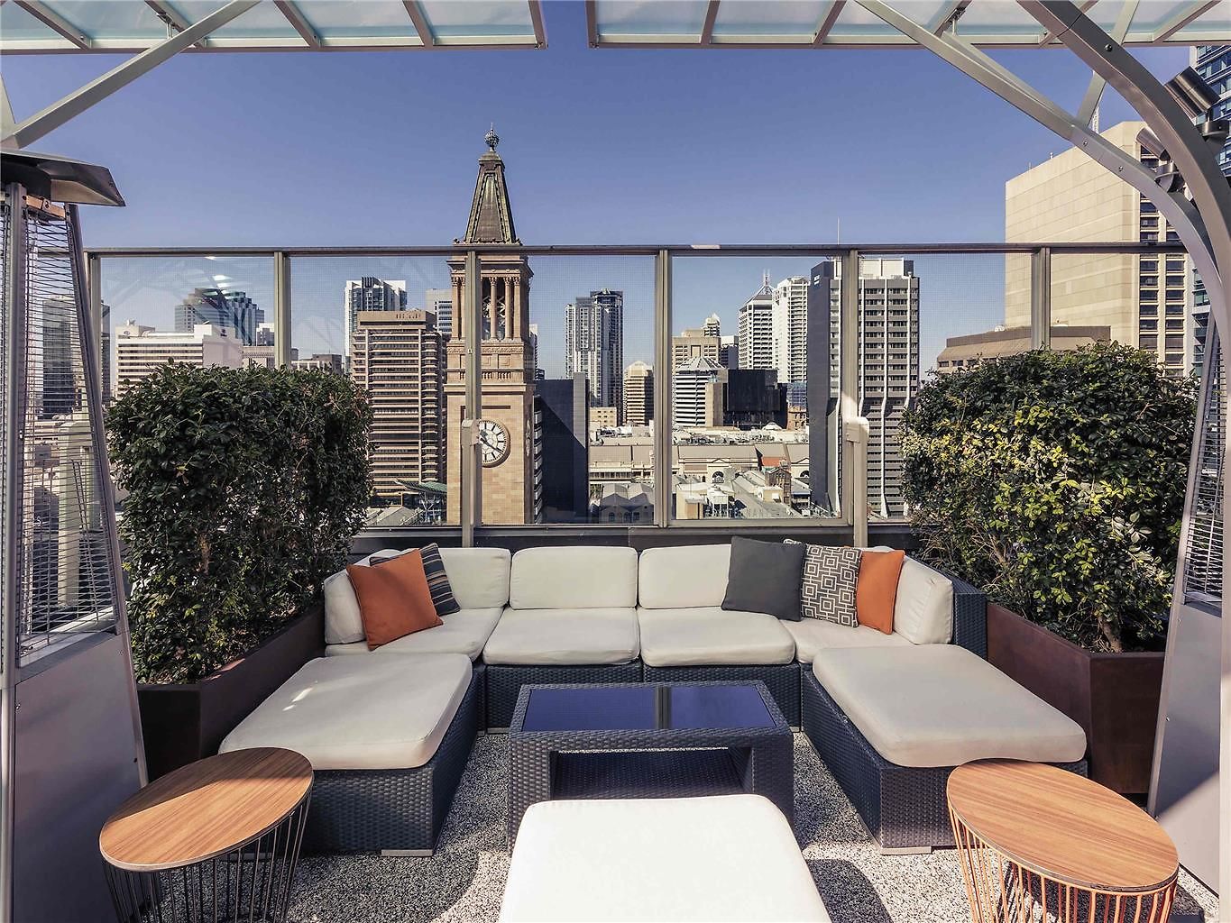 Mercure King George Square Hotel 4*