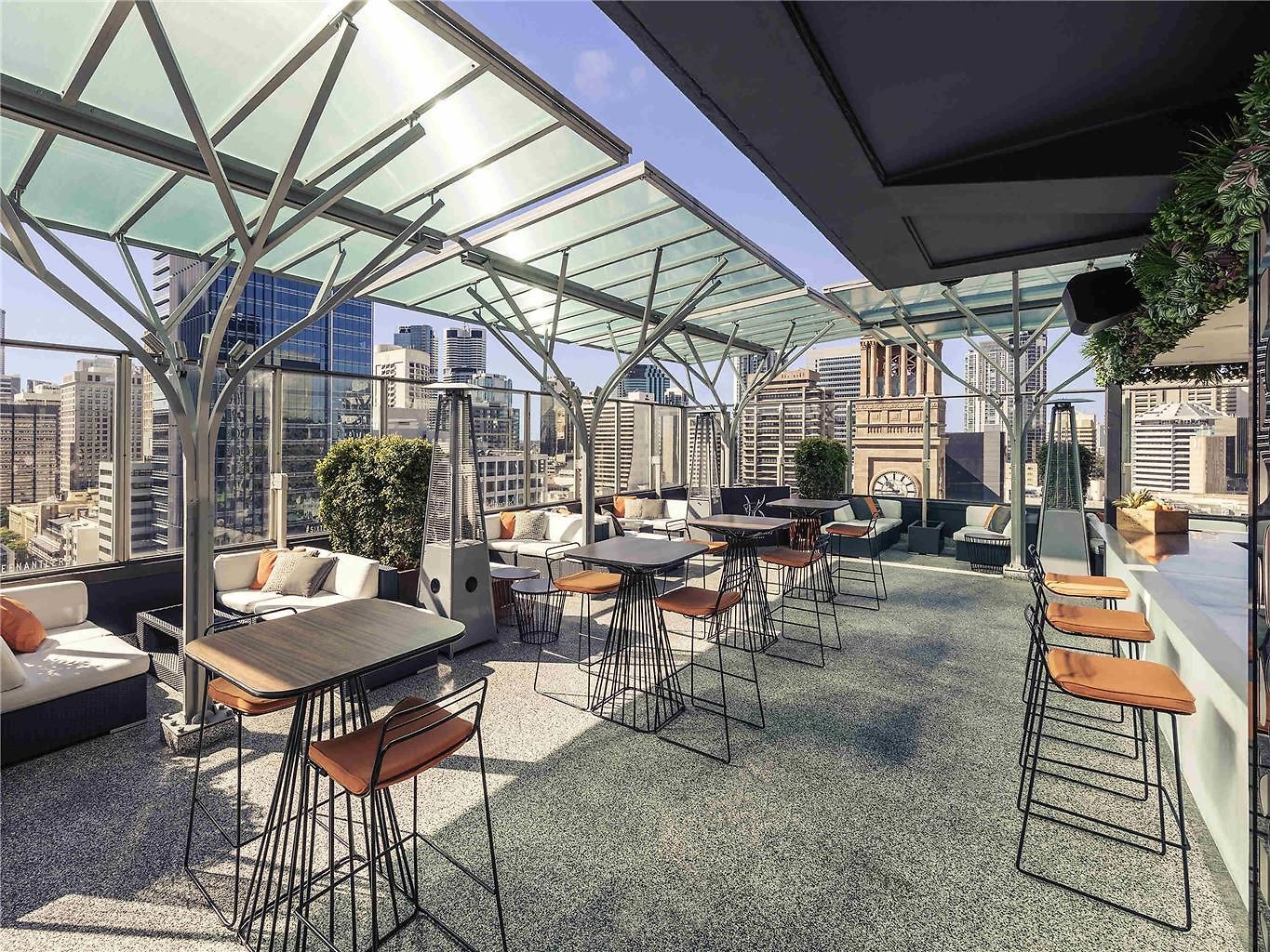Mercure King George Square 4*