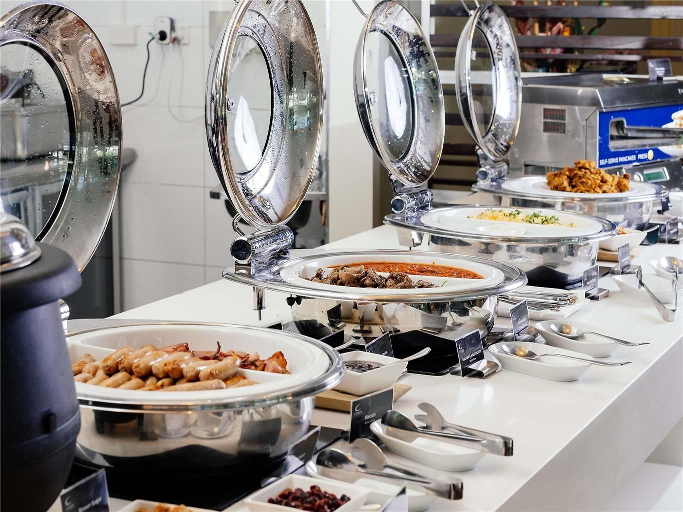 Novotel Airport 5*