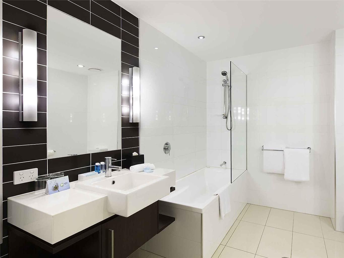 Novotel Airport Hotel