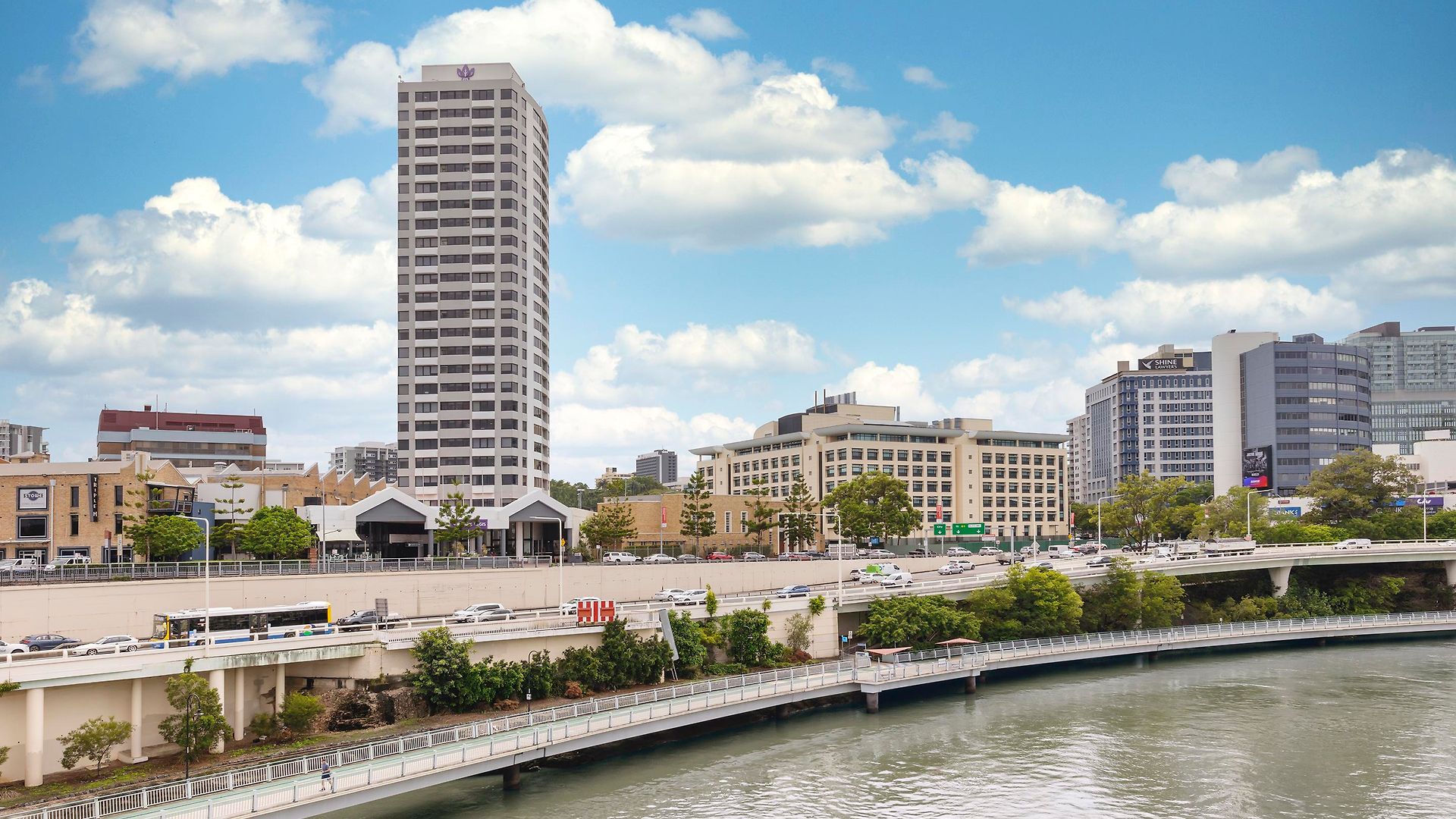 Park Regis North Quay Aparthotel 4*