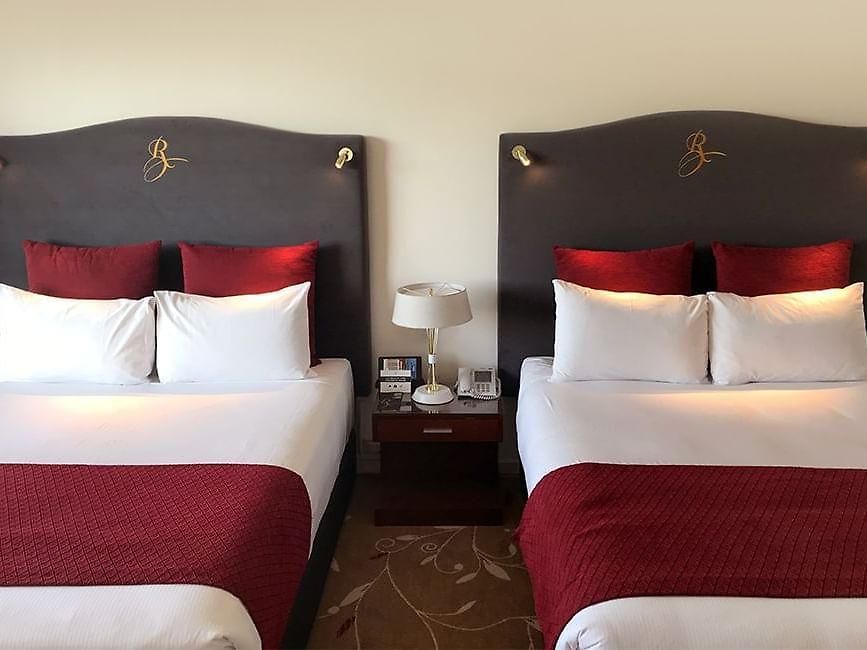 Royal On The Park 5*