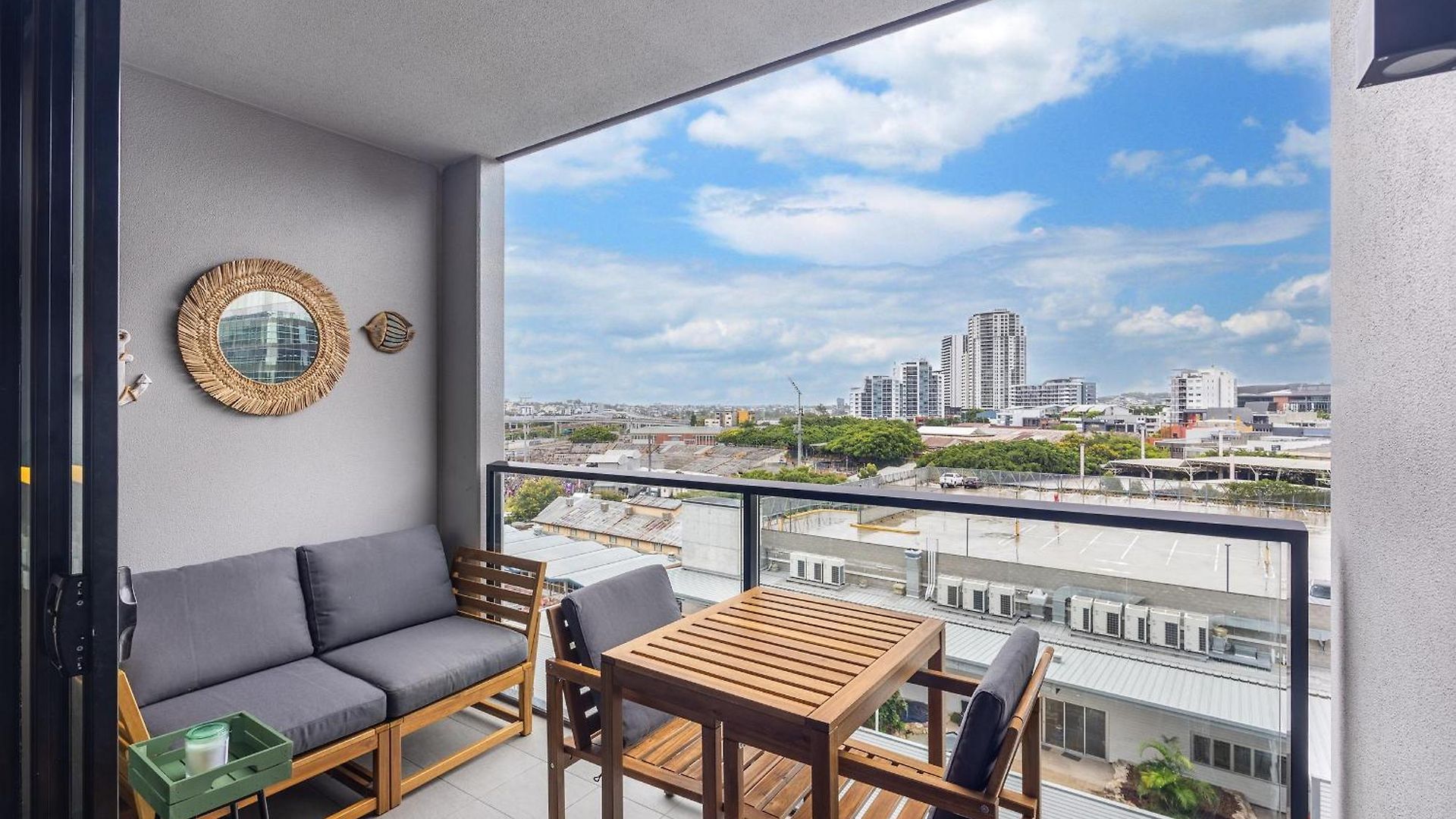 Apartment Modern Homely 2br W Parking Bowen Hills Brisbane