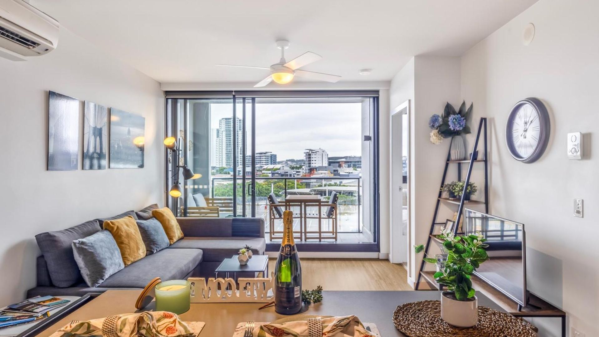 Modern Homely 2br W Parking Bowen Hills Apartment Brisbane