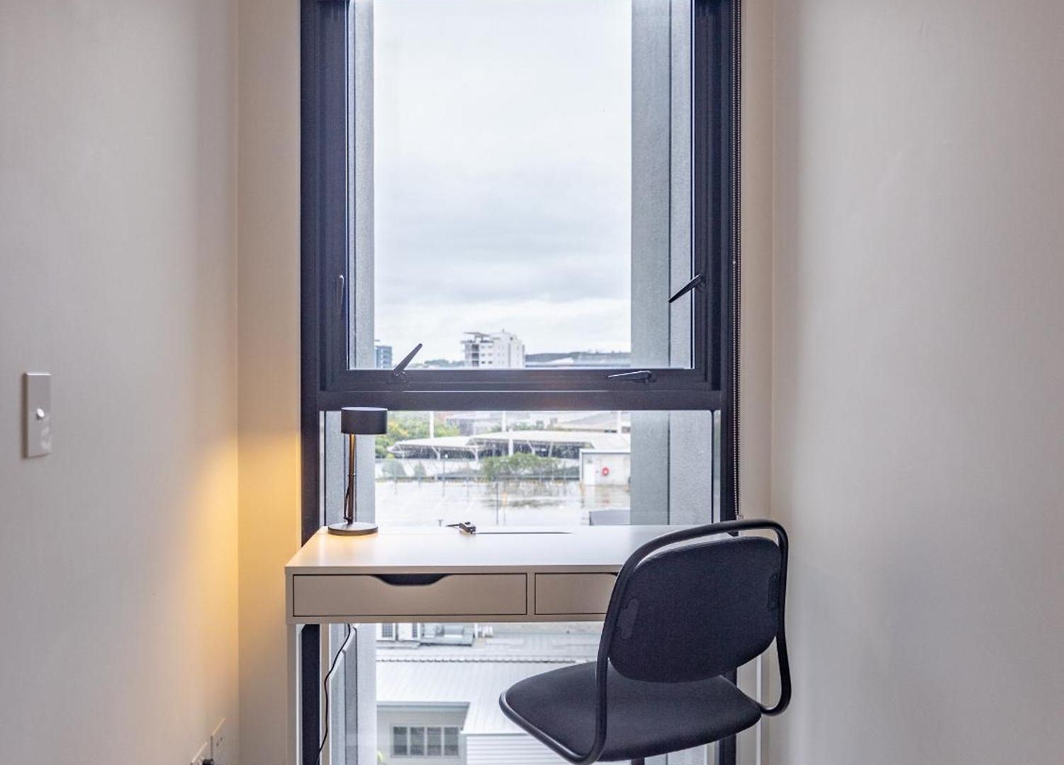 Modern Homely 2br W Parking Bowen Hills Apartment