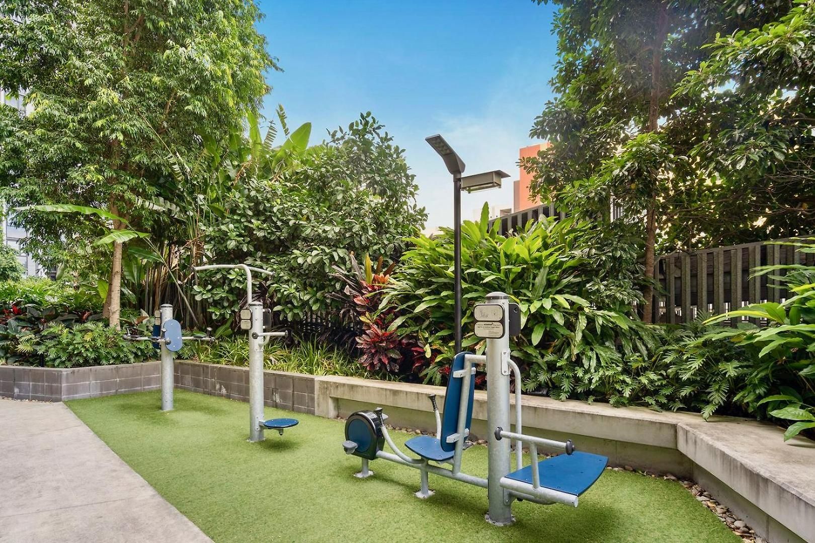 Modern Homely 2br W Parking Bowen Hills Apartment Brisbane