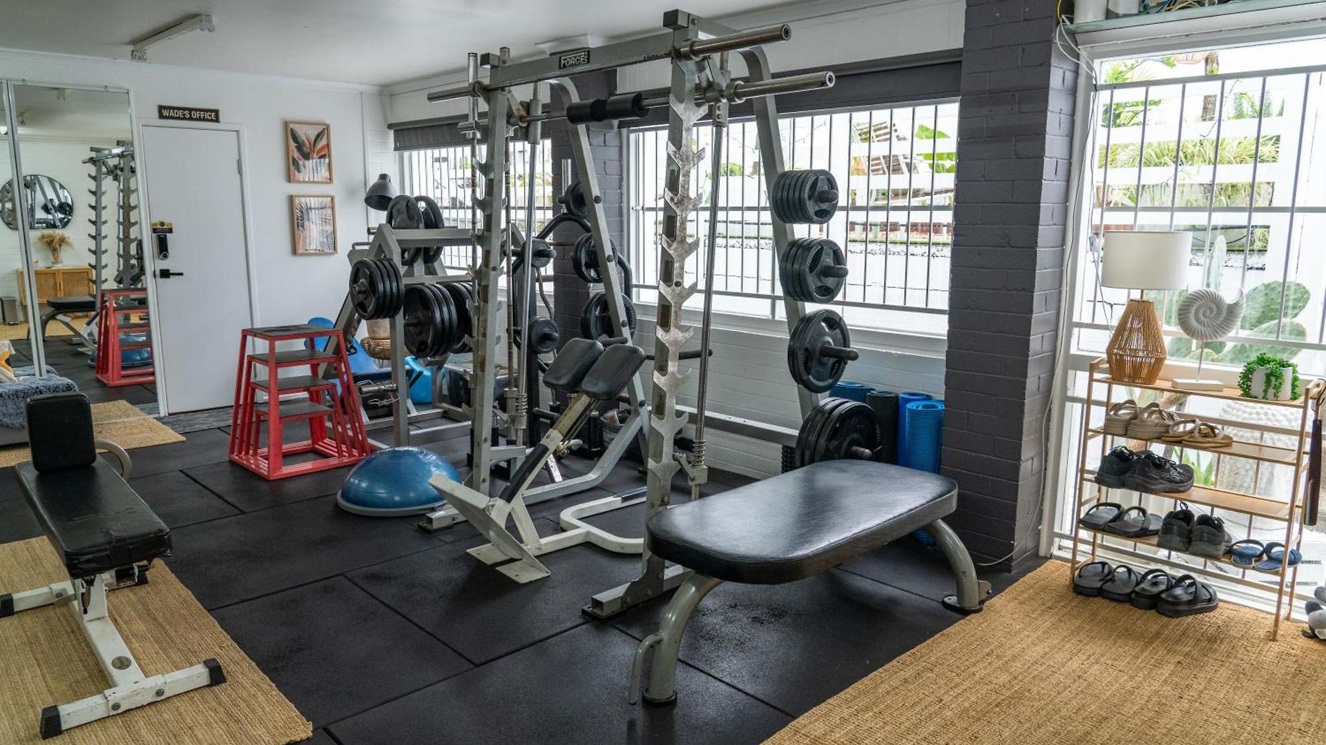 Hot Tub, Ice Bath, Gym, Sauna, Pool Table Coorparoo Haven Homestay *