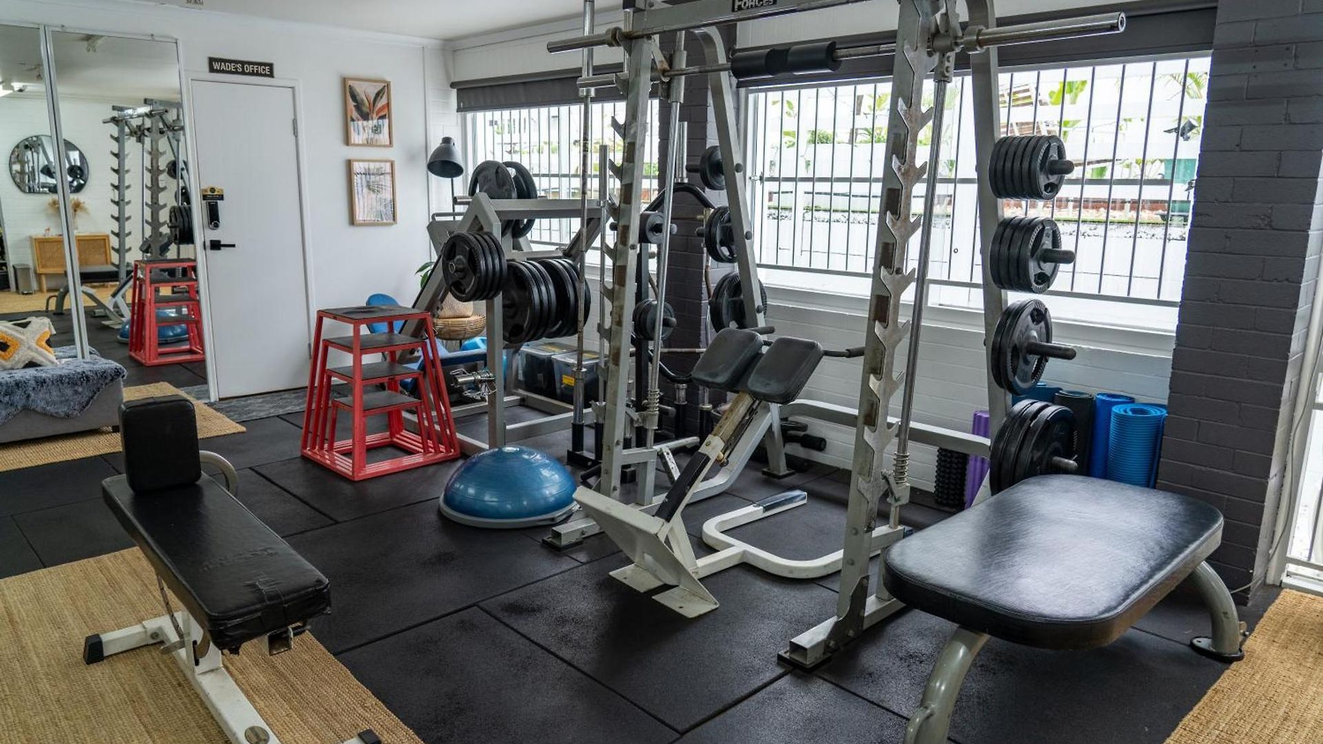 Hot Tub, Ice Bath, Gym, Sauna, Pool Table Coorparoo Haven Homestay Brisbane