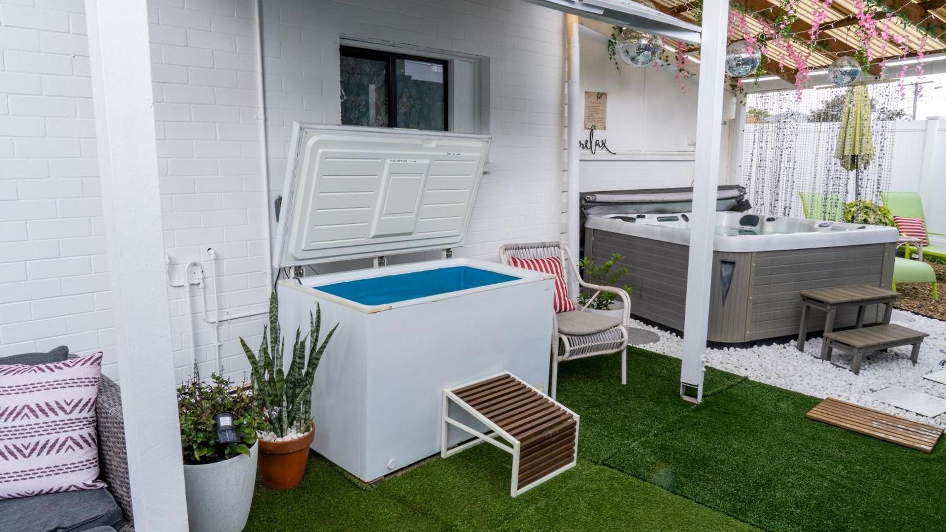 Hot Tub, Ice Bath, Gym, Sauna, Pool Table Coorparoo Haven Brisbane