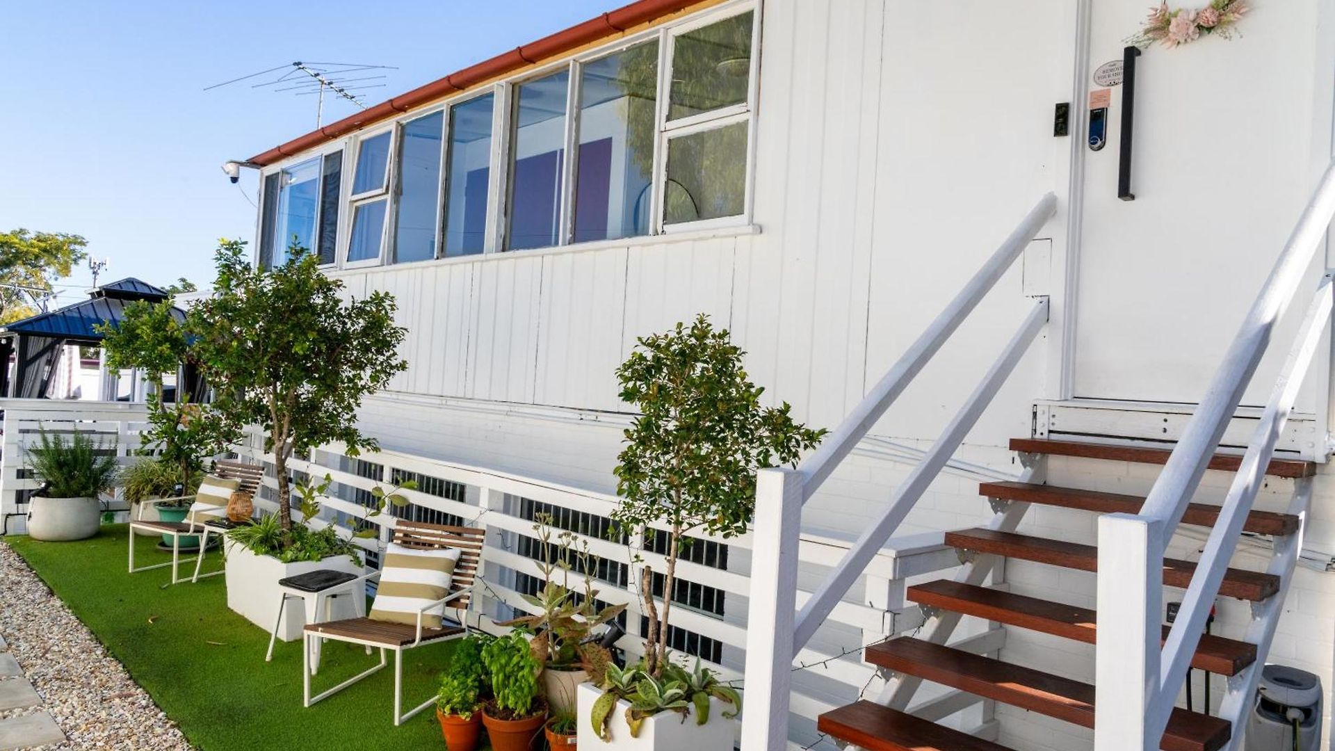 Hot Tub, Ice Bath, Gym, Sauna, Pool Table Coorparoo Haven Homestay Brisbane