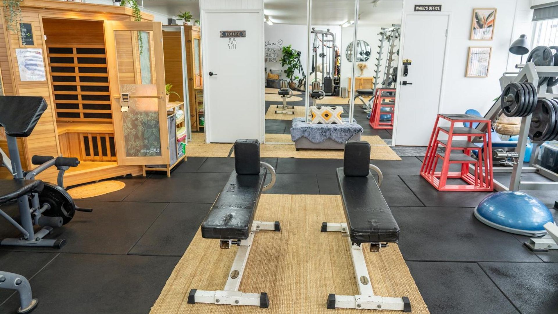 Hot Tub, Ice Bath, Gym, Sauna, Pool Table Coorparoo Haven Brisbane
