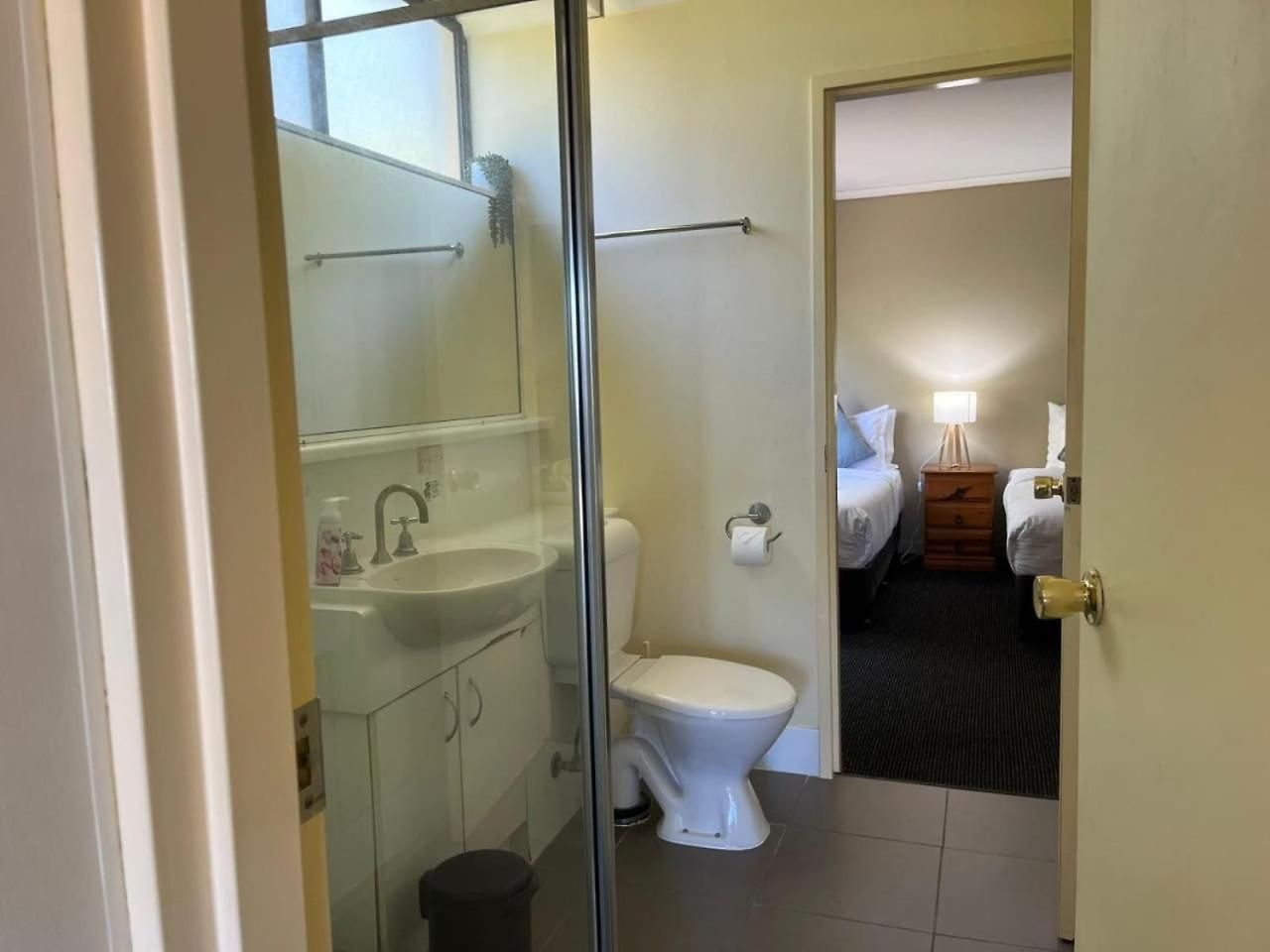 Charming Easy Access 2 Cbd By Custom Hosting * Brisbane