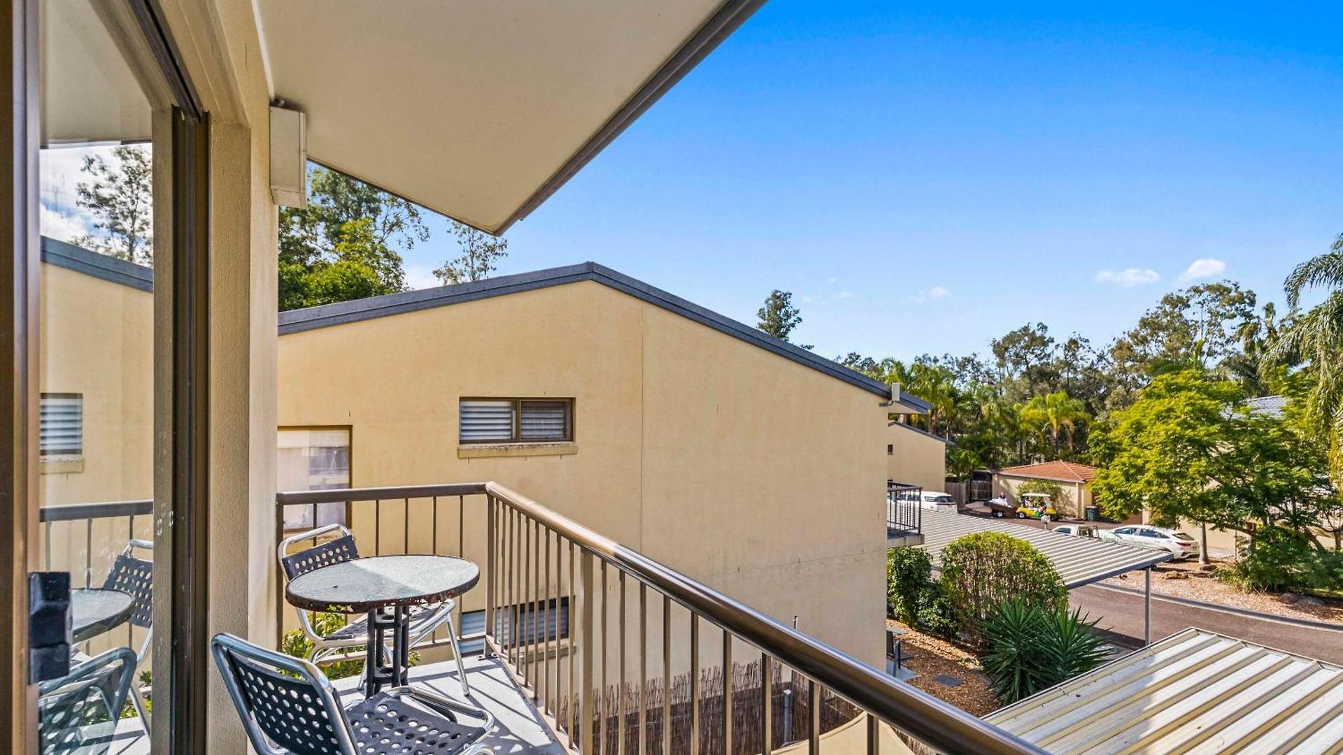 Charming Easy Access 2 Cbd By Custom Hosting * Brisbane