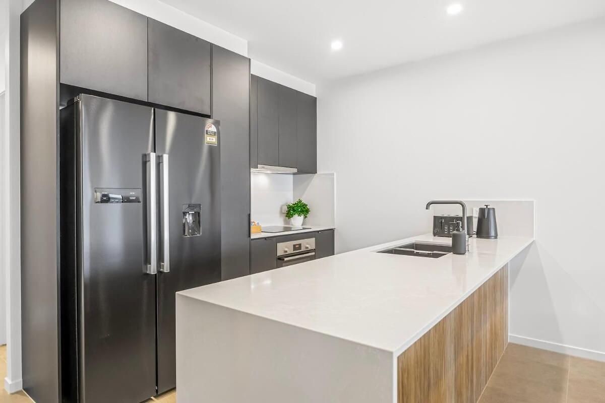 Family Retreat - Free Secure Car Park, Garden Westfield Shopping, Restaurants *