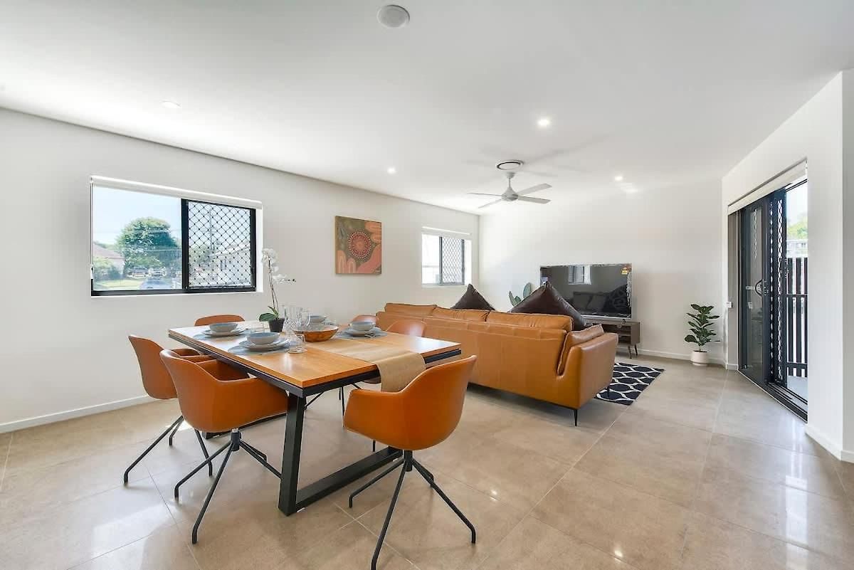 3br Floor With Parking, Ev Friendly & Views South Brisbane