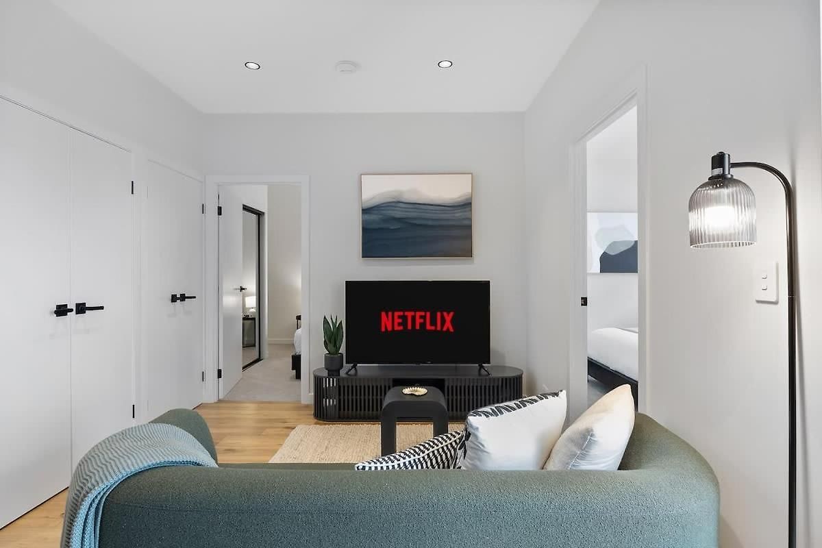 Apartment West End - Free Secure Car Park - Walk To Restaurants - Convention Centre *