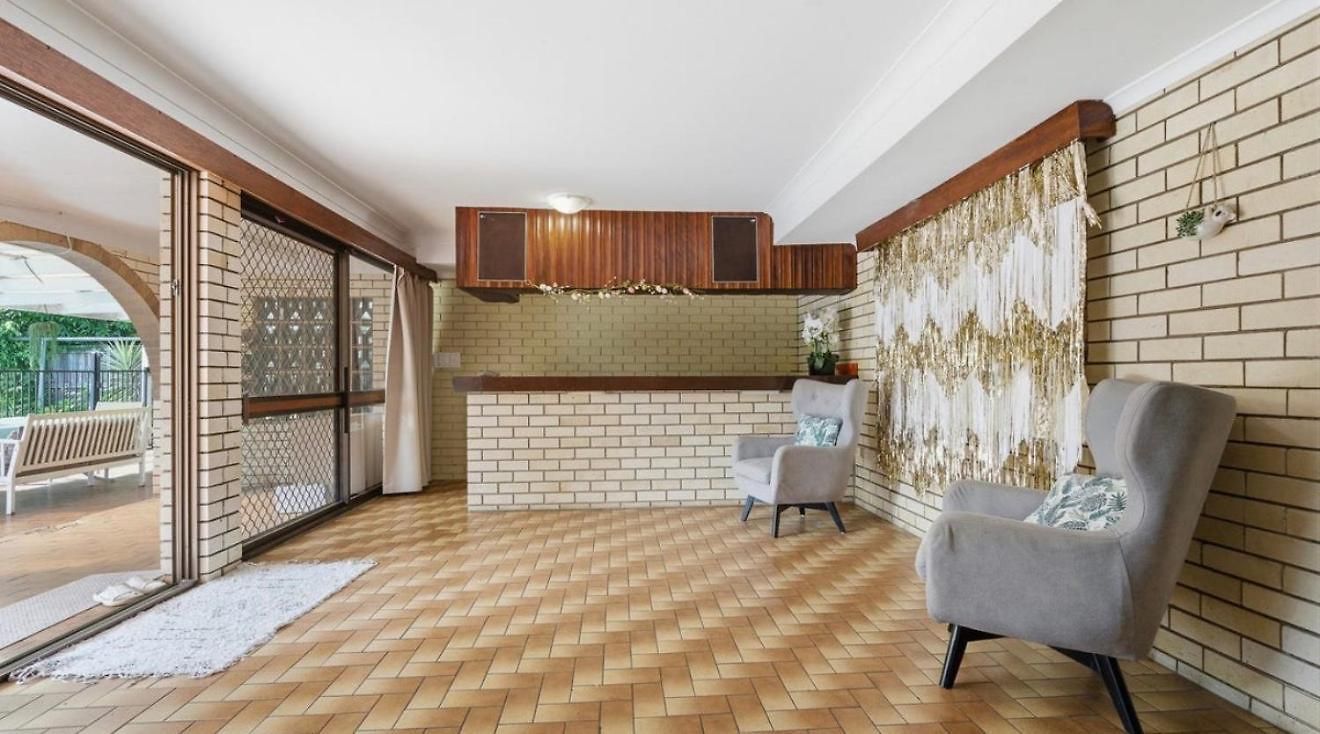 4br Big Family House With Huge Pool Holiday home *