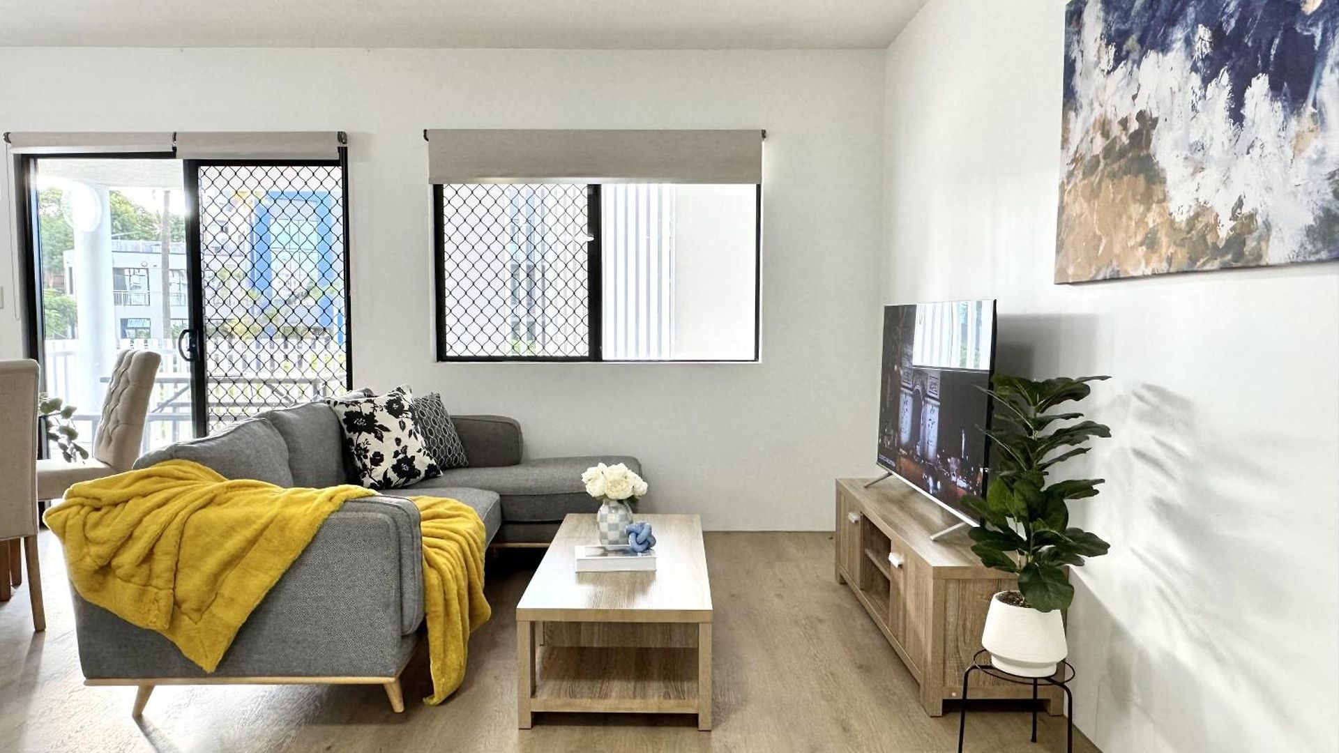 Prime Toowong 3br - Walk To Shops And Transport *