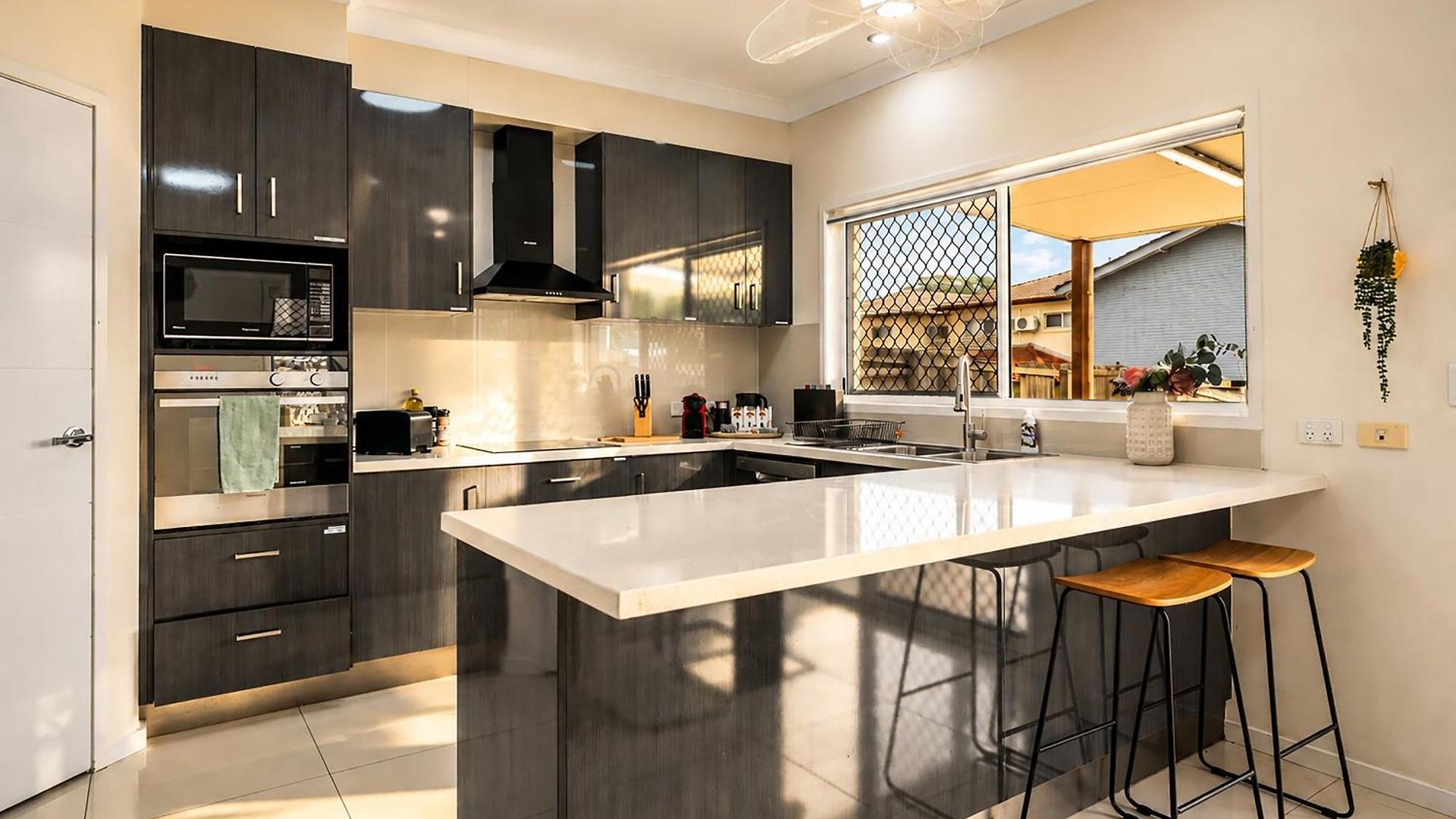 5br Family - Ev Car Point At Home, 2 Master - Near Sunnybank, Qeii, Qsac And Griffith Uni Brisbane