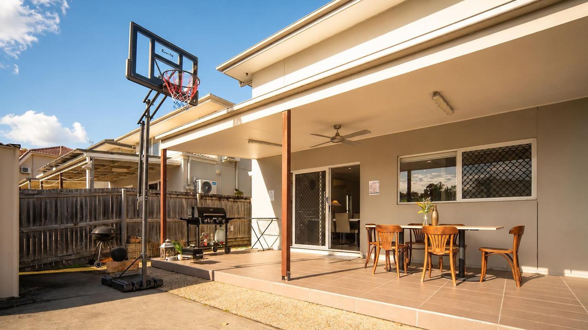 5br Family - Ev Car Point At Home, 2 Master - Near Sunnybank, Qeii, Qsac And Griffith Uni Holiday home Brisbane