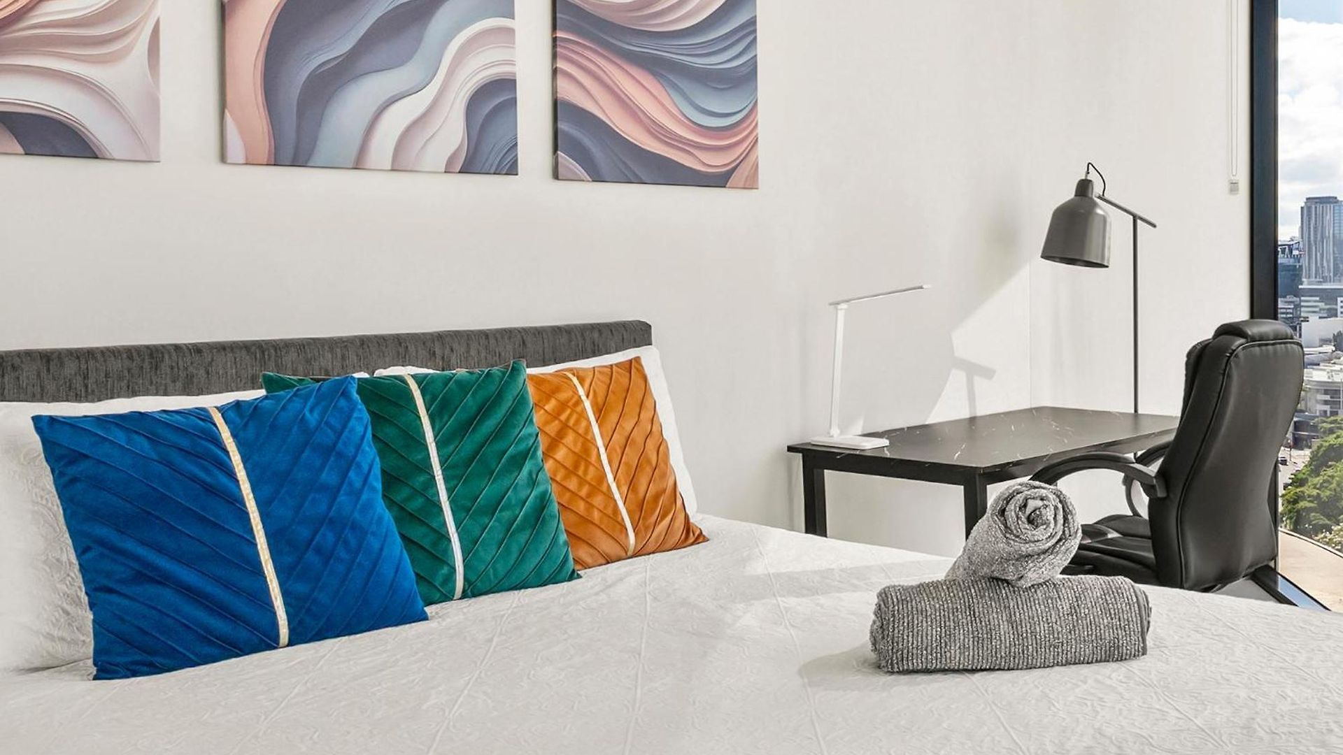 Location And Splendid Views Apartment