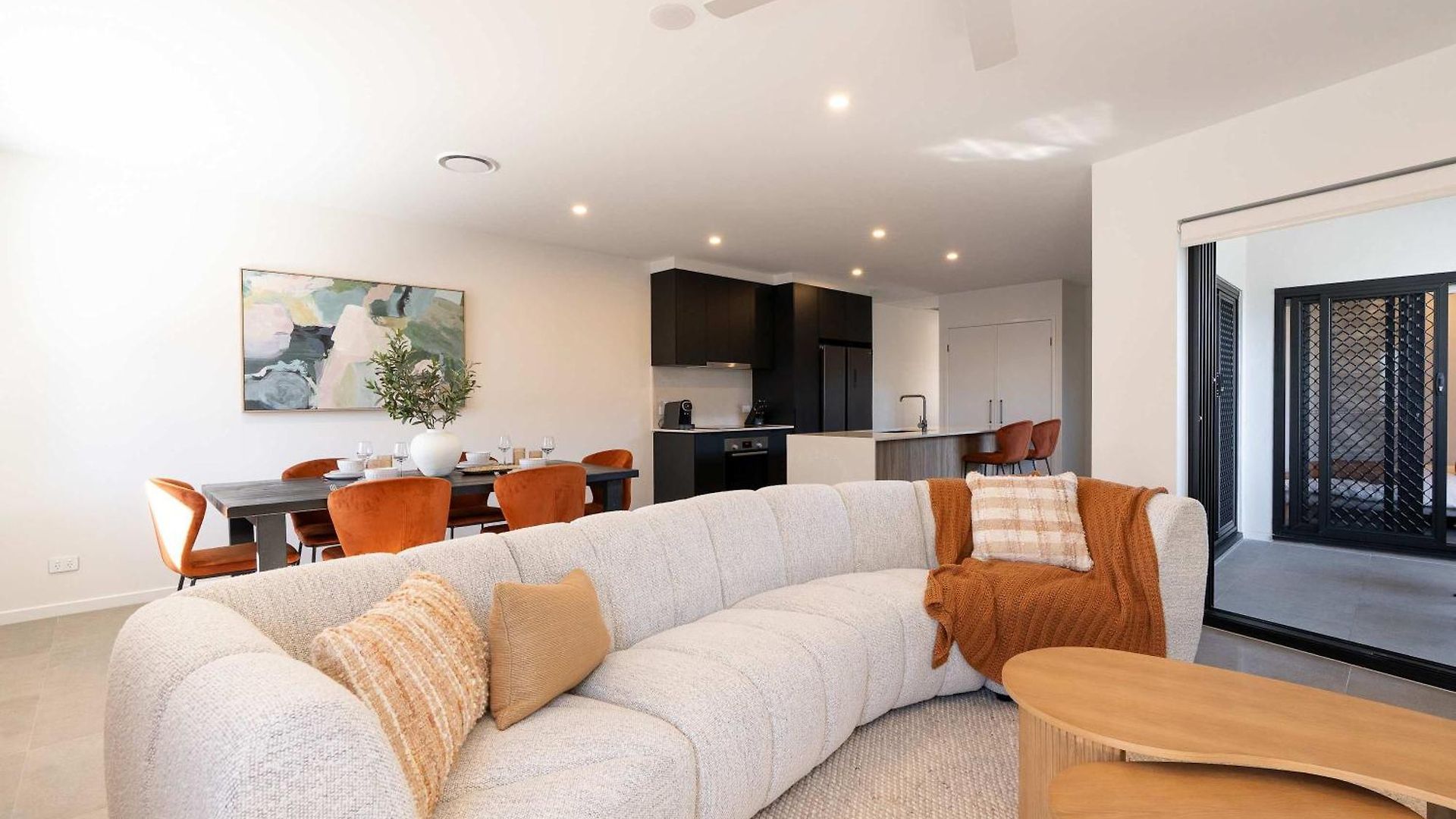 Apartment Premium 3br Floor With Parking, Ev Friendly & Views Brisbane