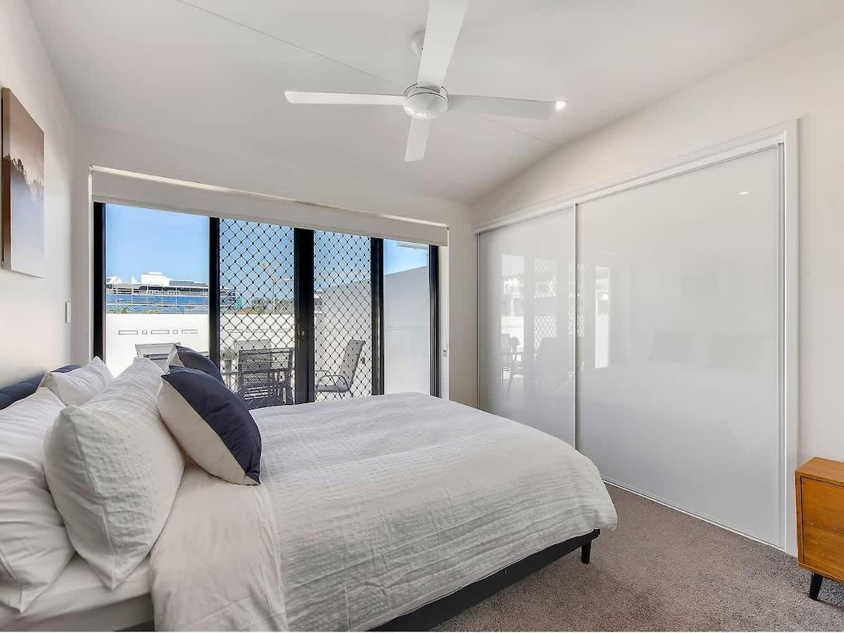 3br Floor With Parking, Ev Friendly & Views South Apartment