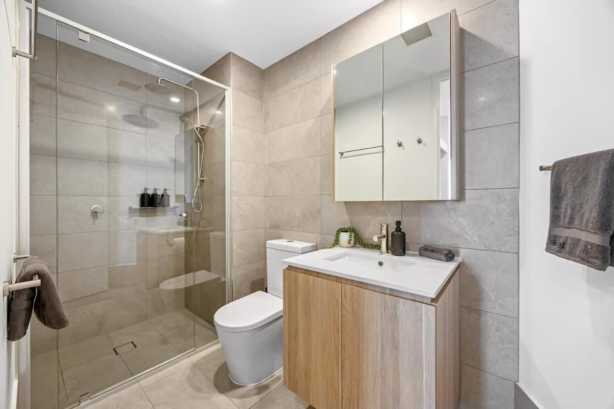 3br Family - King Beds, Parking & Views * Brisbane