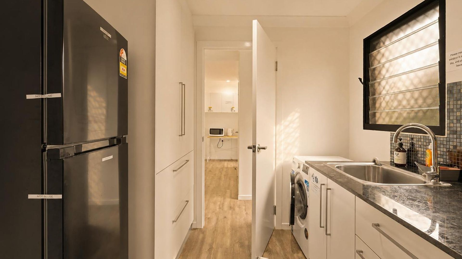 Spacious 4br Near Sunnybank With Modern Amenities Apartment *