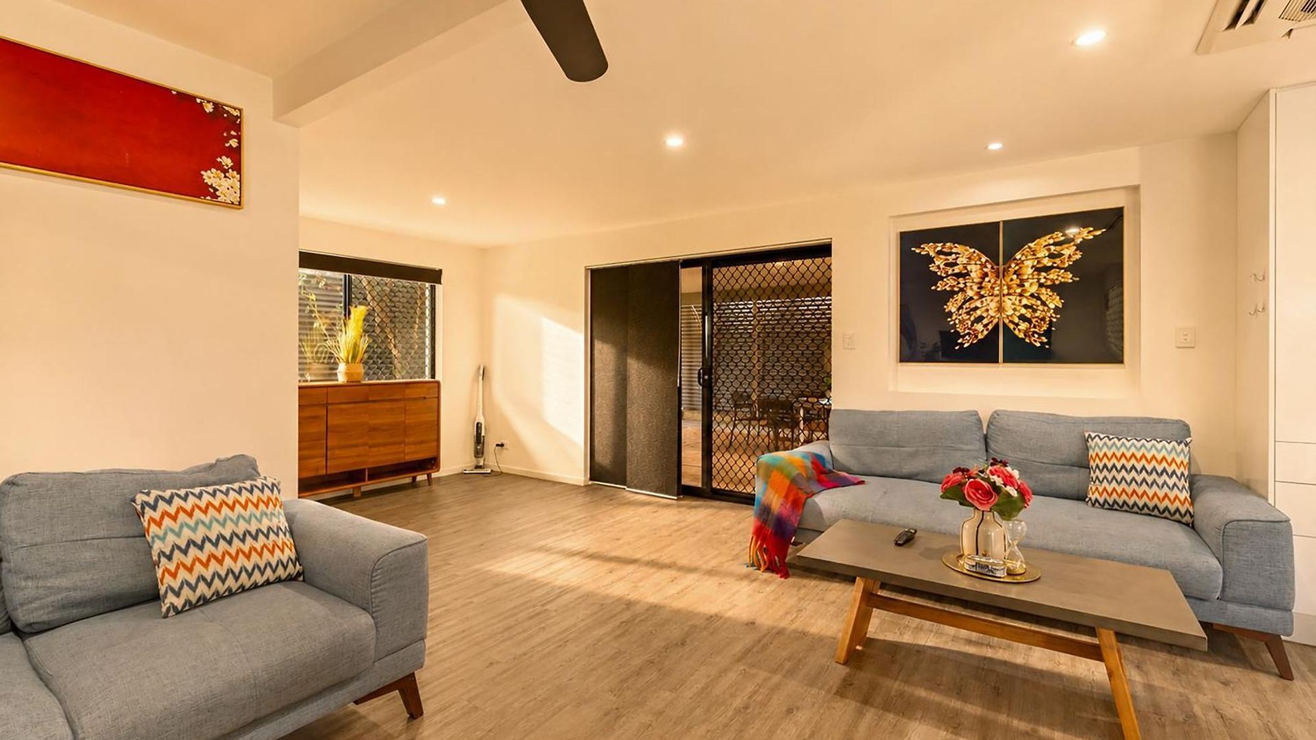 Spacious 4br Near Sunnybank With Modern Amenities Apartment