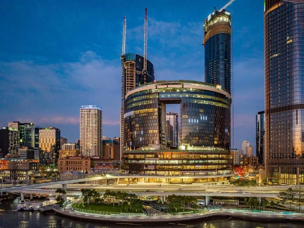Queens Wharf Diamond Level 60, Sleep 5, 1 Carpark * Brisbane