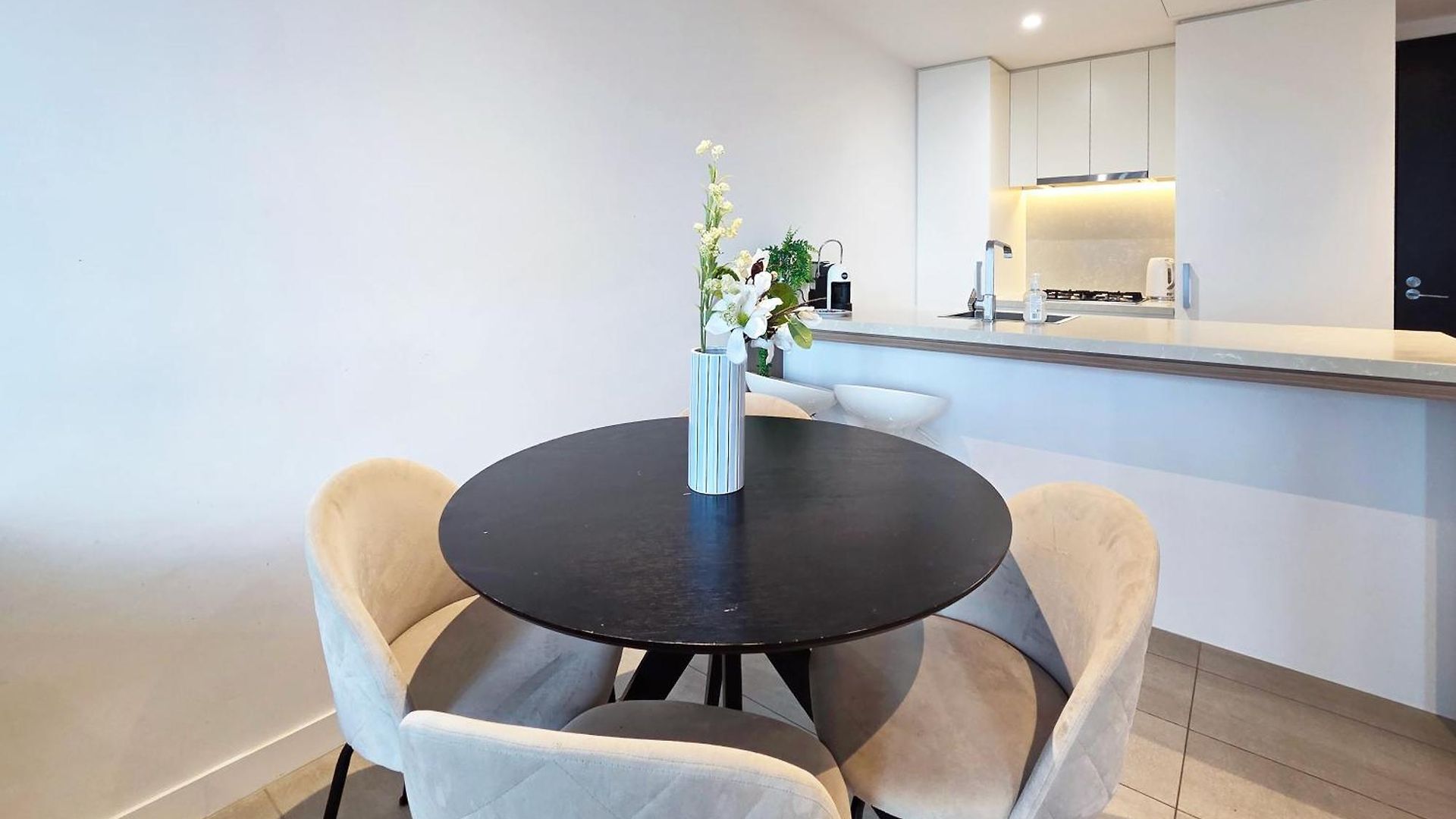 Apartment Boutique Valley Escape - 1 Bedroom Brisbane