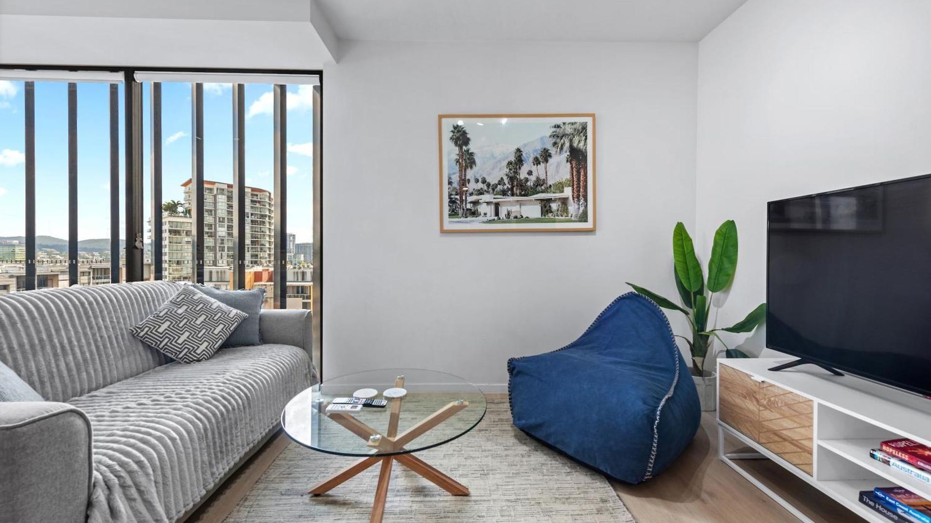 Spacious 2br On Fish Lane With Pool And Parking! Apartment *