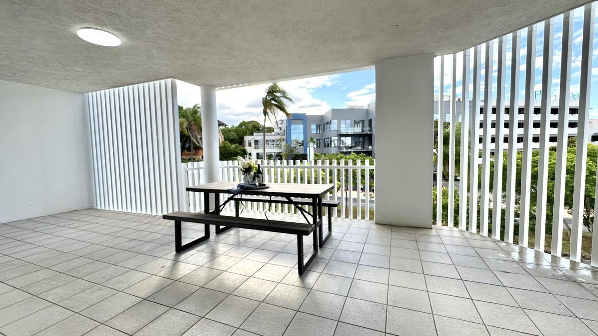 Prime Toowong 3br - Walk To Shops And Transport Brisbane