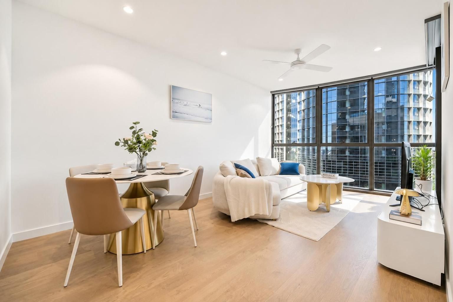 Lv 20 Private Luxury On Queens Wharf Apartment Brisbane