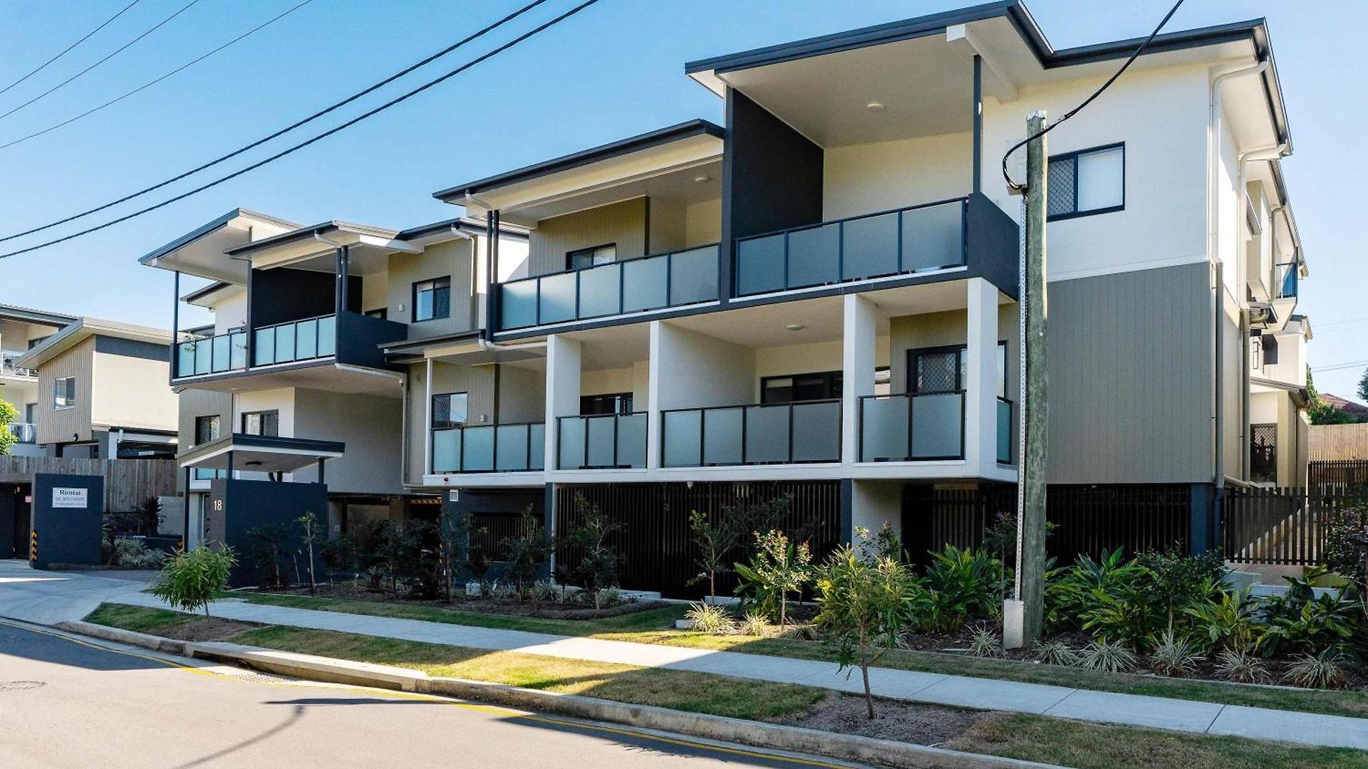 Premium 3br Floor With Parking, Ev Friendly & Views Brisbane