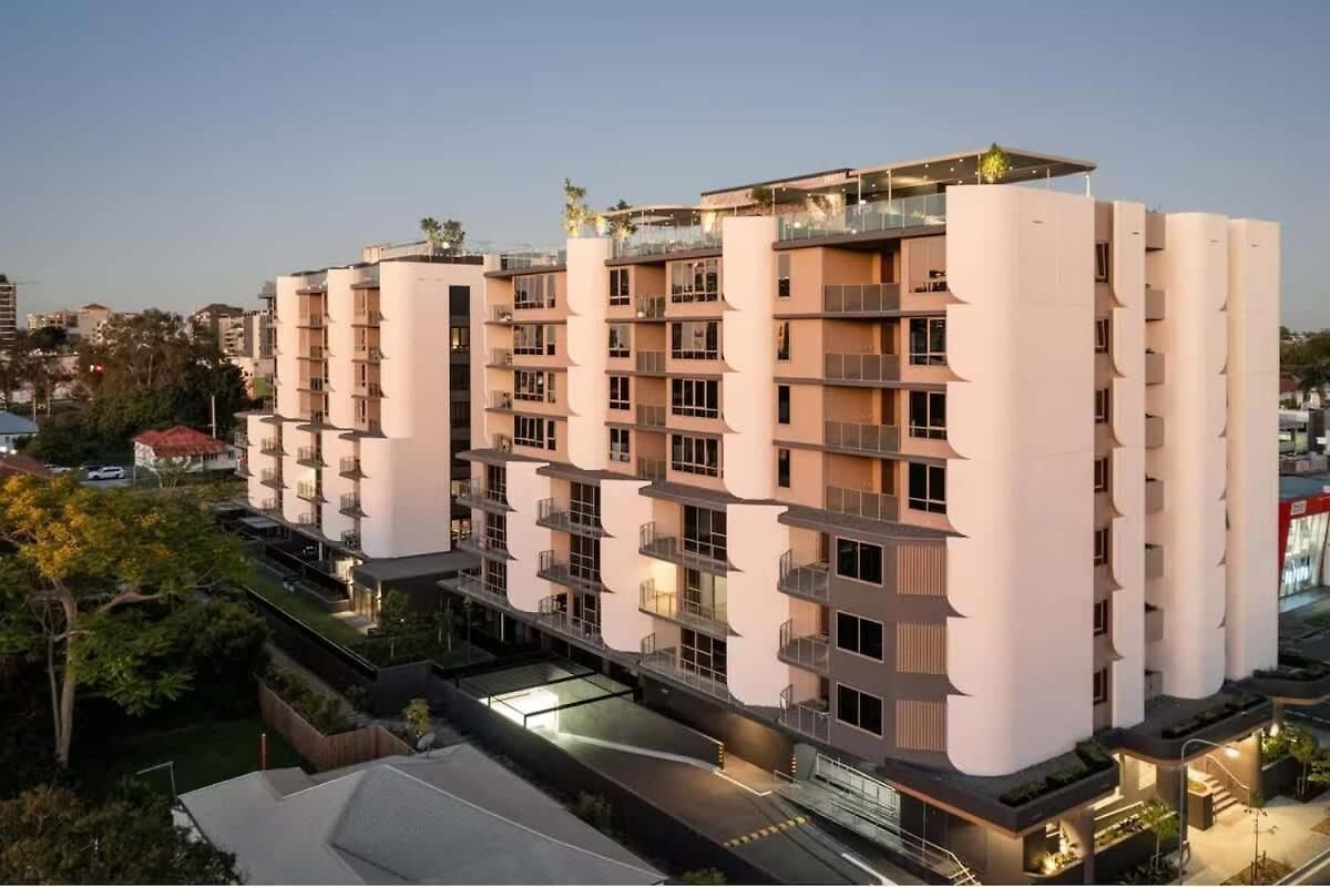 3br Family - King Beds, Parking & Views Apartment