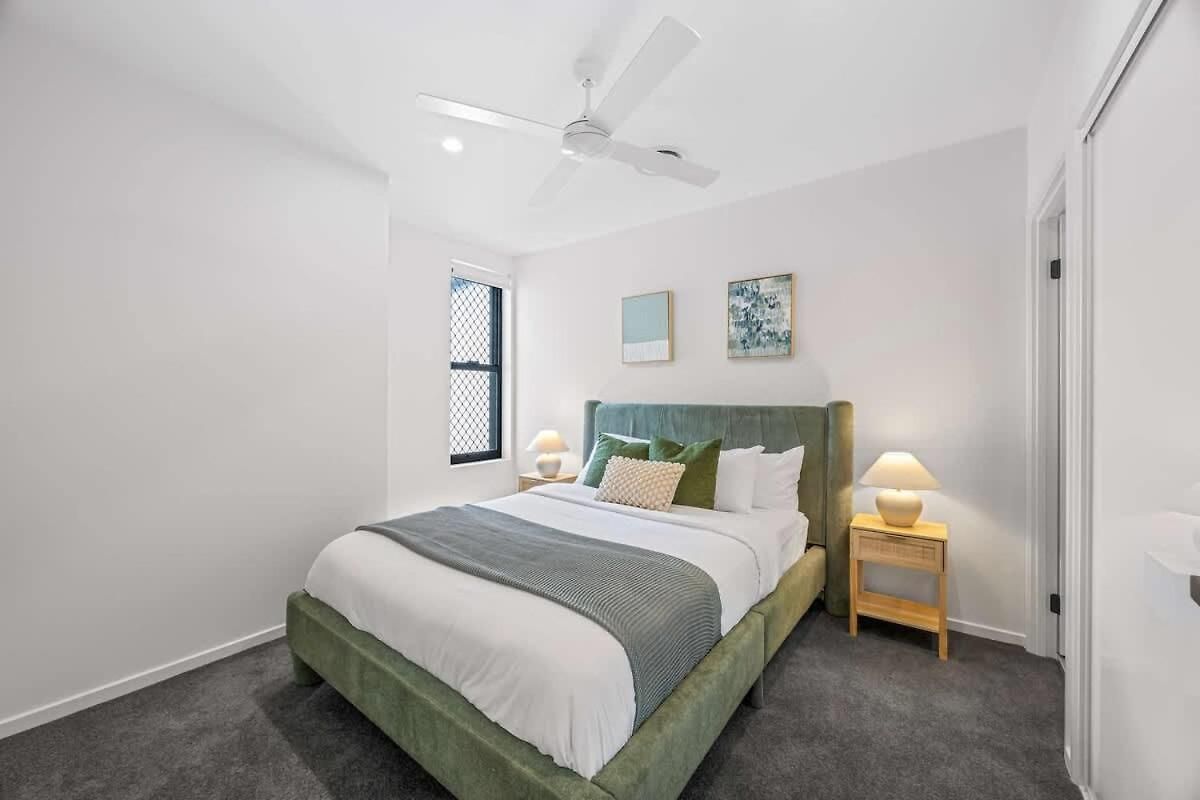 Family Retreat - Free Secure Car Park, Garden Westfield Shopping, Restaurants Apartment Brisbane