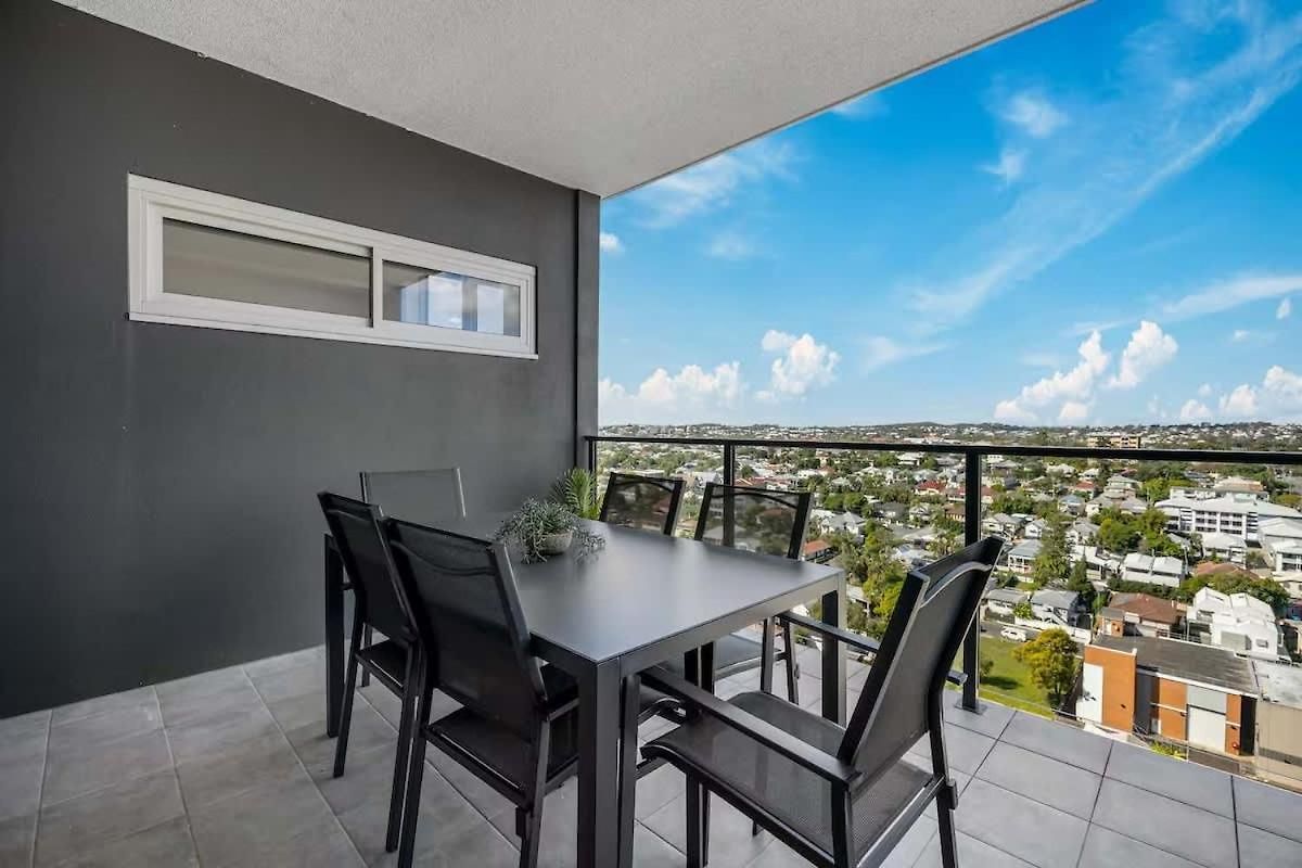 Linton - Free Secure Parking * Brisbane