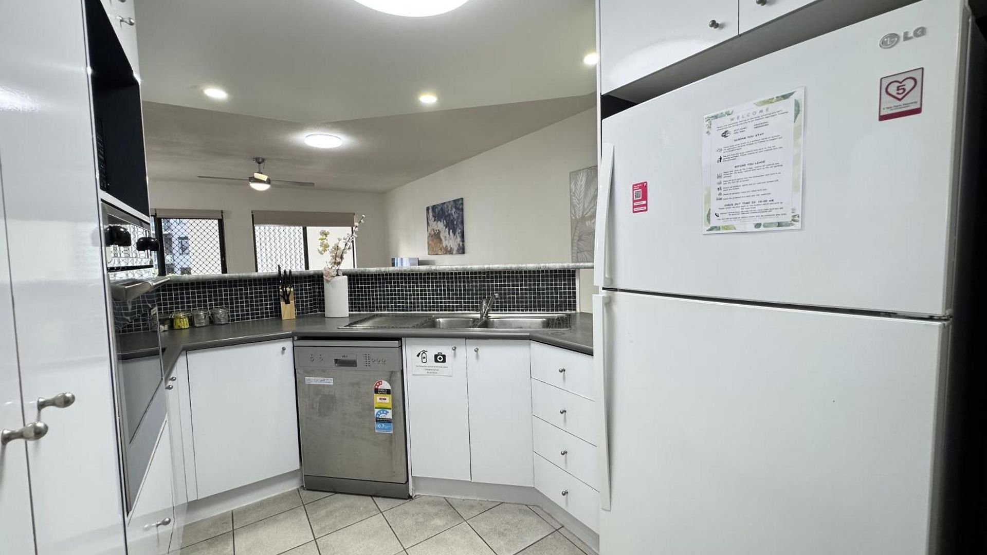 Prime Toowong 3br - Walk To Shops And Transport