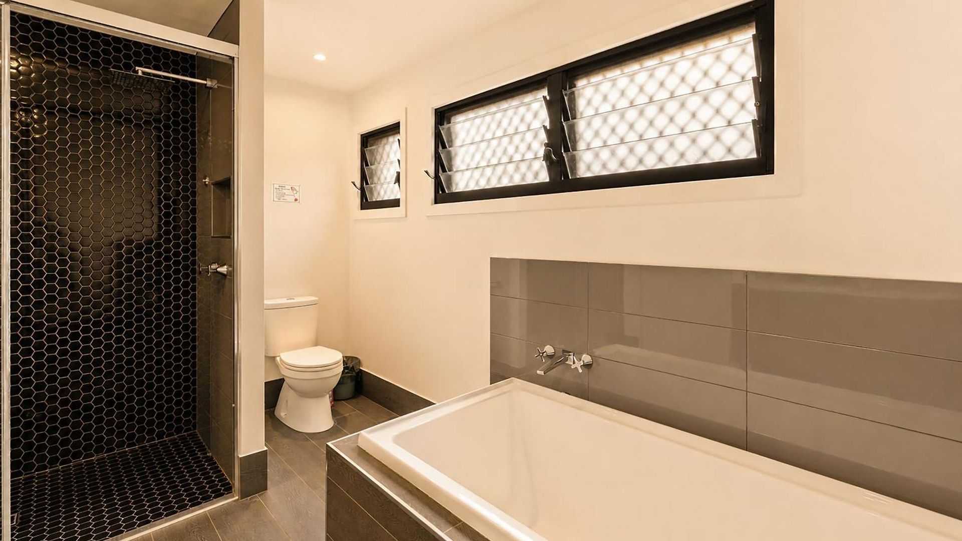Spacious 4br Near Sunnybank With Modern Amenities