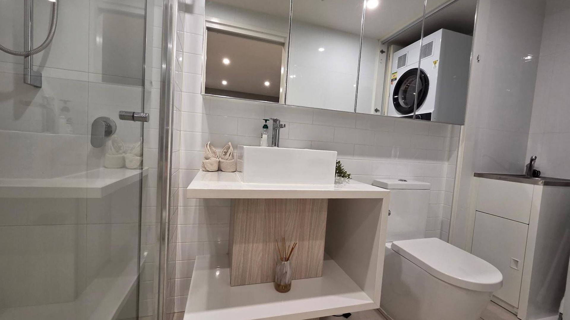 2br Fortitude Valley Pool Gym And Parking Apartment