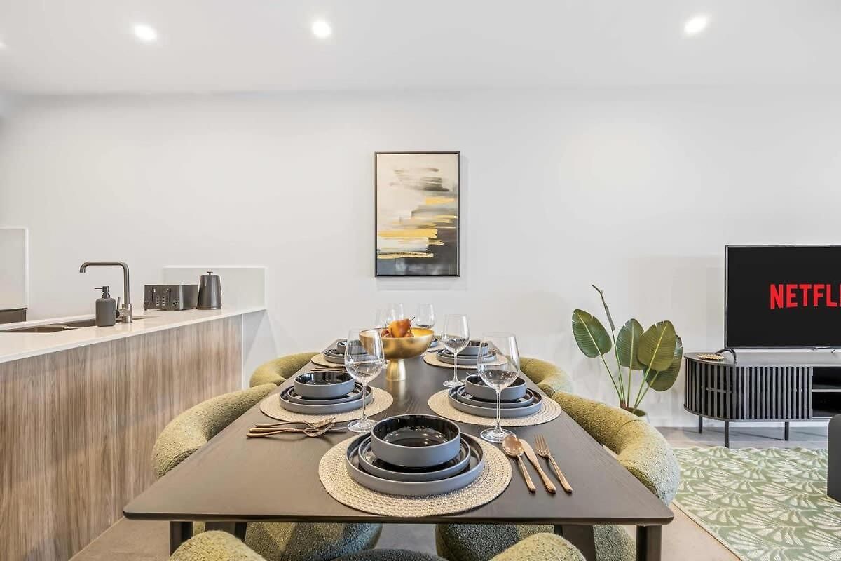 Apartment Family Retreat - Free Secure Car Park, Garden Westfield Shopping, Restaurants Brisbane